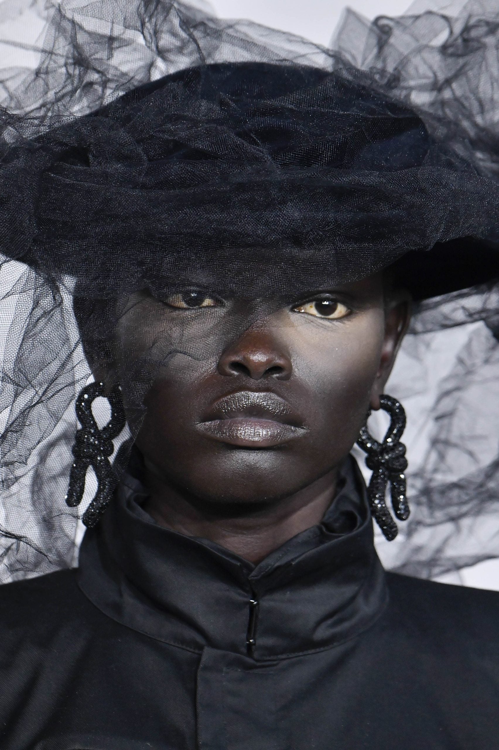 5 Standout Beauty Moments From Paris Fashion Week FW24