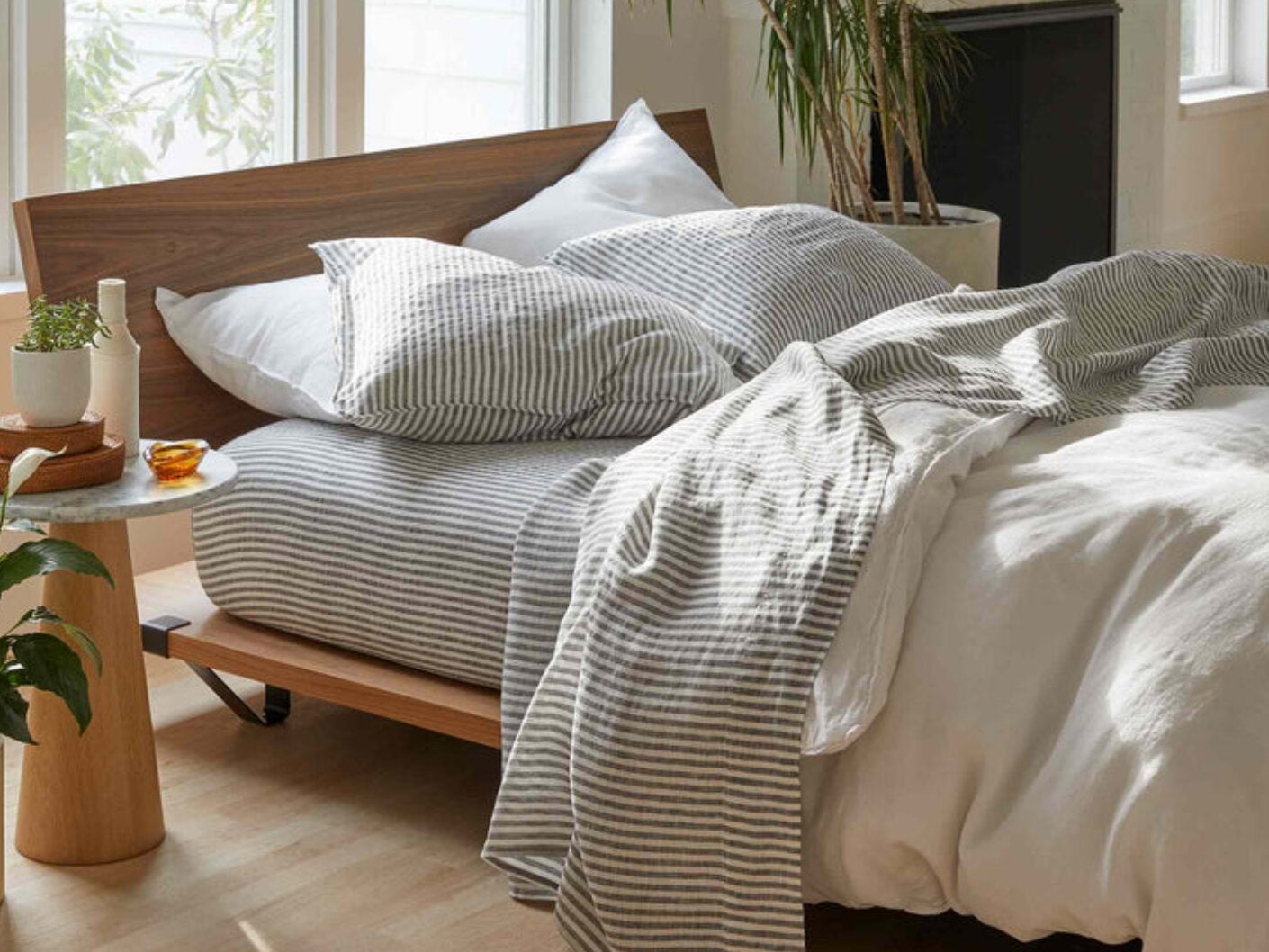 PSA: The Best Sheets On The Internet Are On Sale Right Now