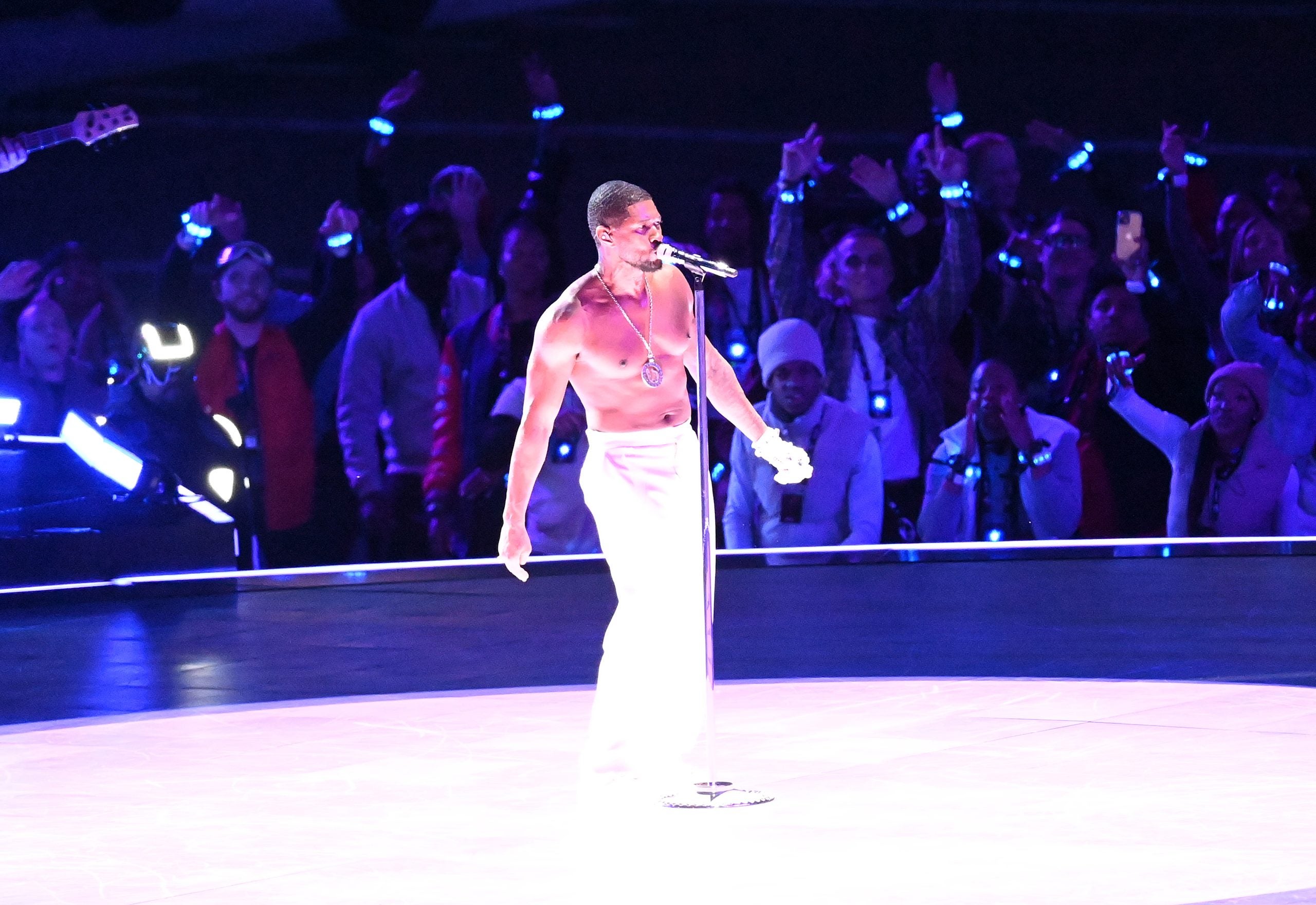 10 Sexy Photos Of Usher Through The Years