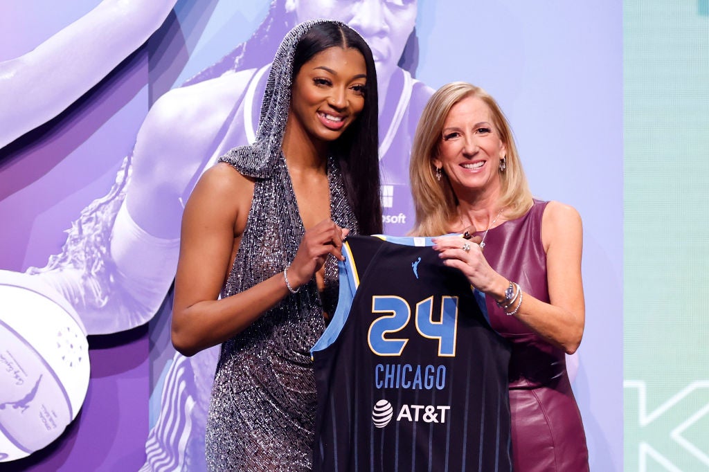People Are Outraged By The WNBA's Low Salaries But This Expert Says She Isn't Surprised