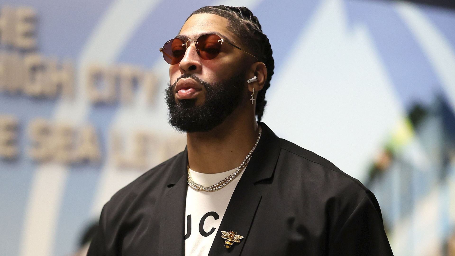 Anthony Davis Perfects Game Day Style In Gucci