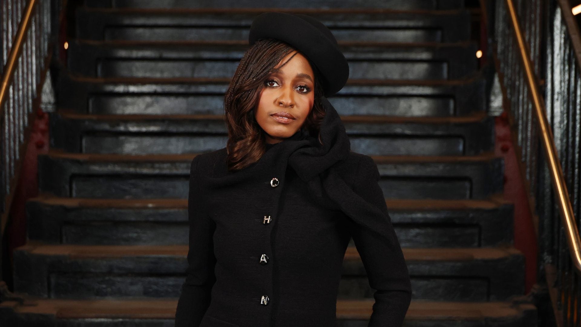 The French Curl Bob Is This Season's Most Holiday-Ready Protective Style