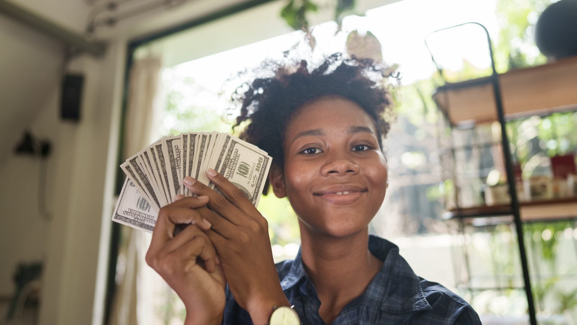 Before You ‘Treat Yo’Self,’ Here’s What to Do With That Mid-Year Bonus