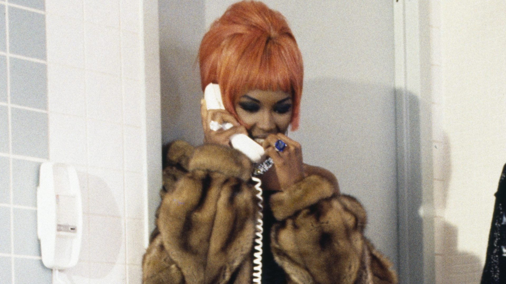 A Celebrity Hairstylist Shares The Trick To Making Your Wig Color Last