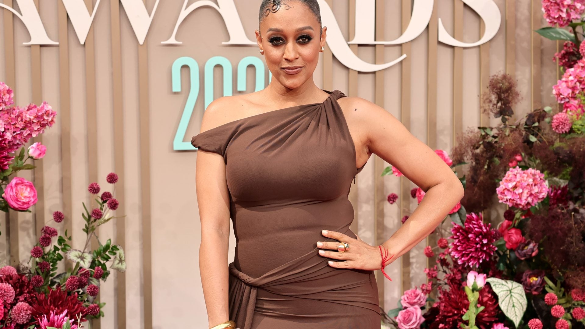 Tia Mowry’s ‘Single Mom’ Comment Sparks Unexpected Backlash Online