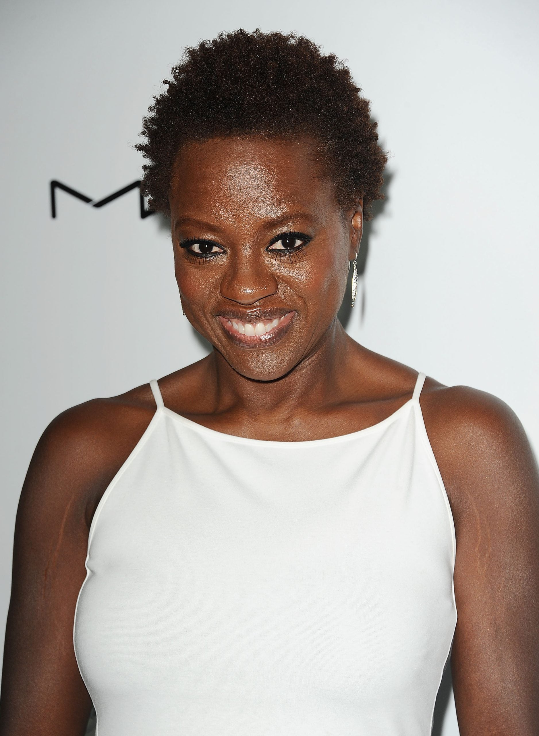 Viola Davis Reminds Us You Can Have Fun With Beauty At Any Age