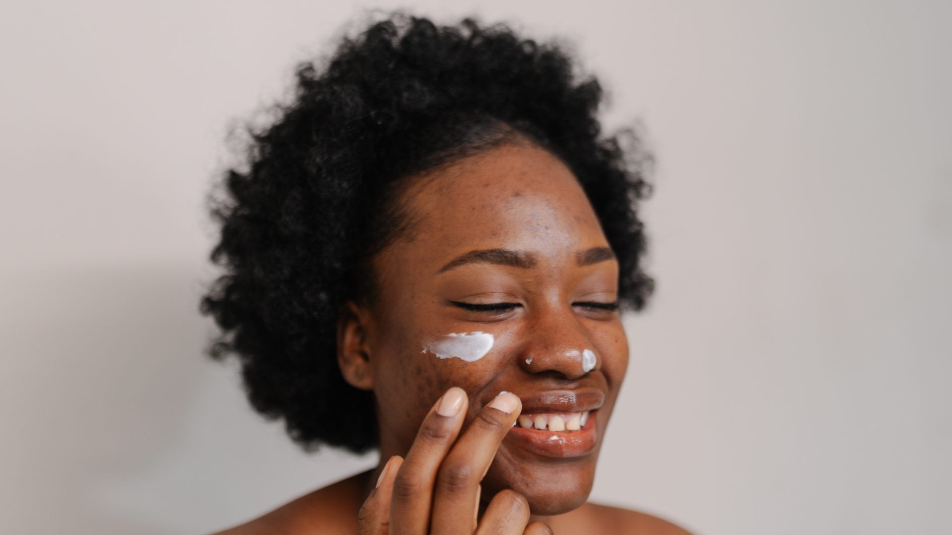 How to Keep Your Skincare Routine Cute And Quick This Semester