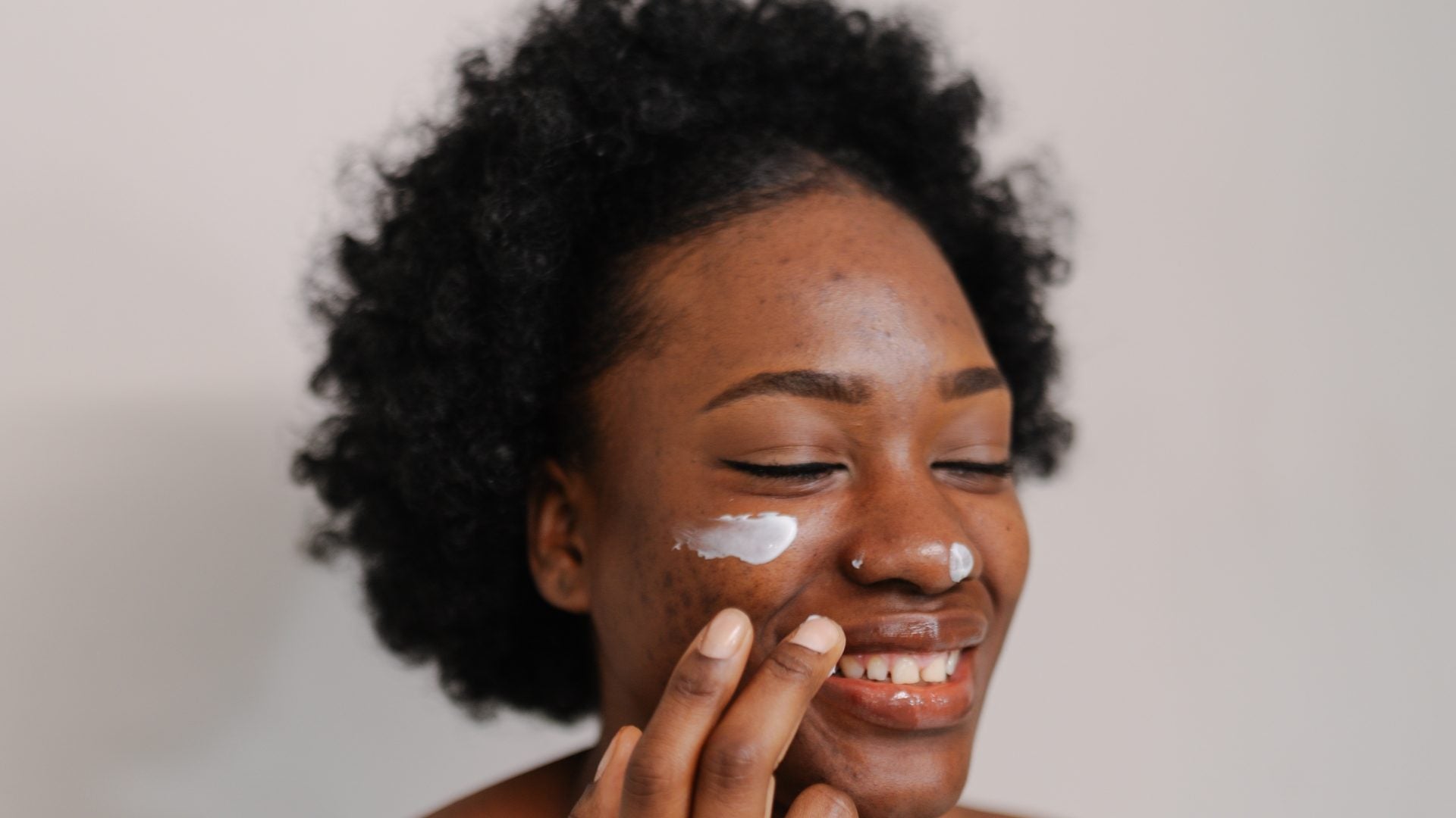 How to Keep Your Skincare Routine Cute And Quick This Semester