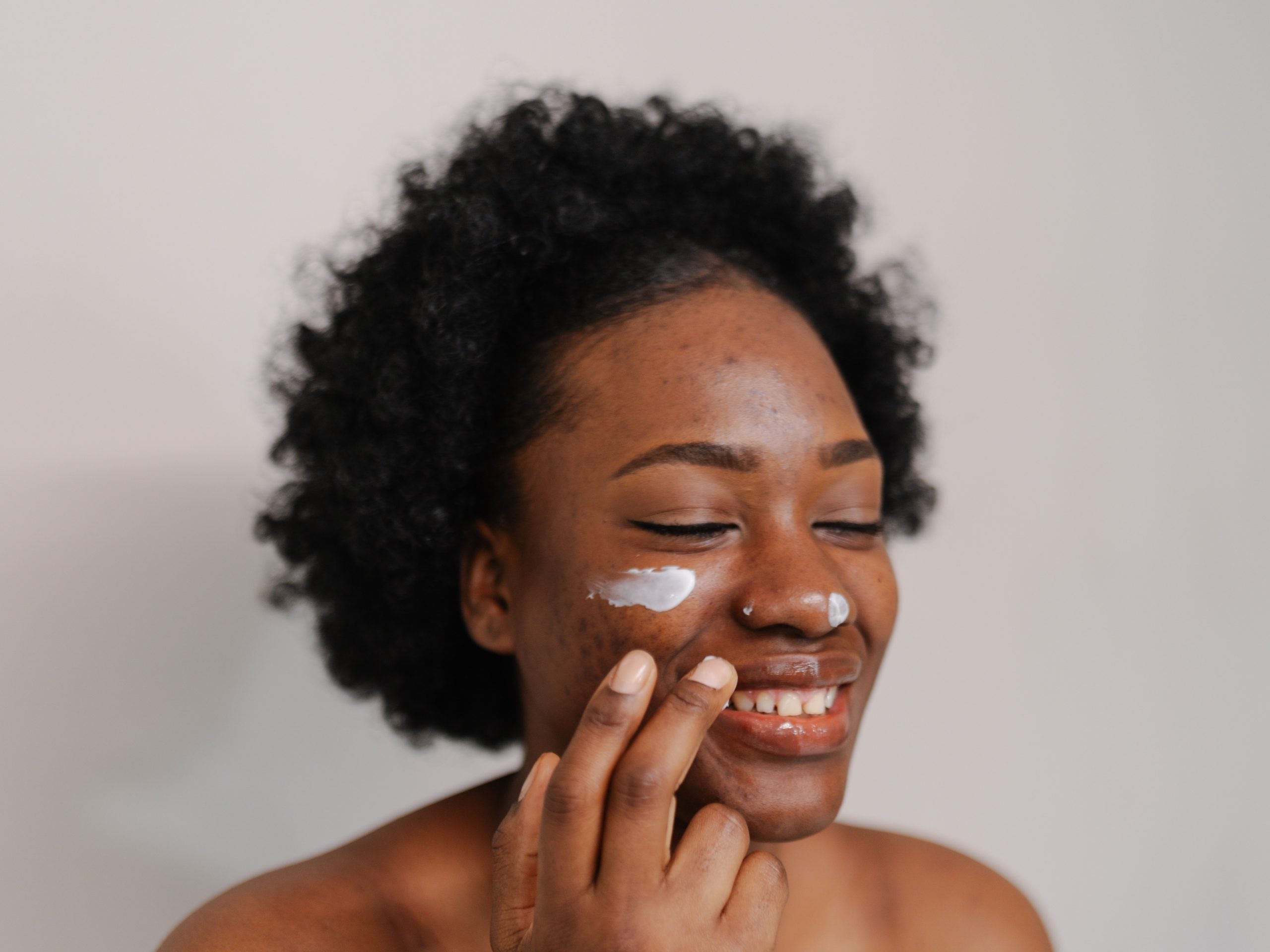 How to Keep Your Skincare Routine Cute And Quick This Semester