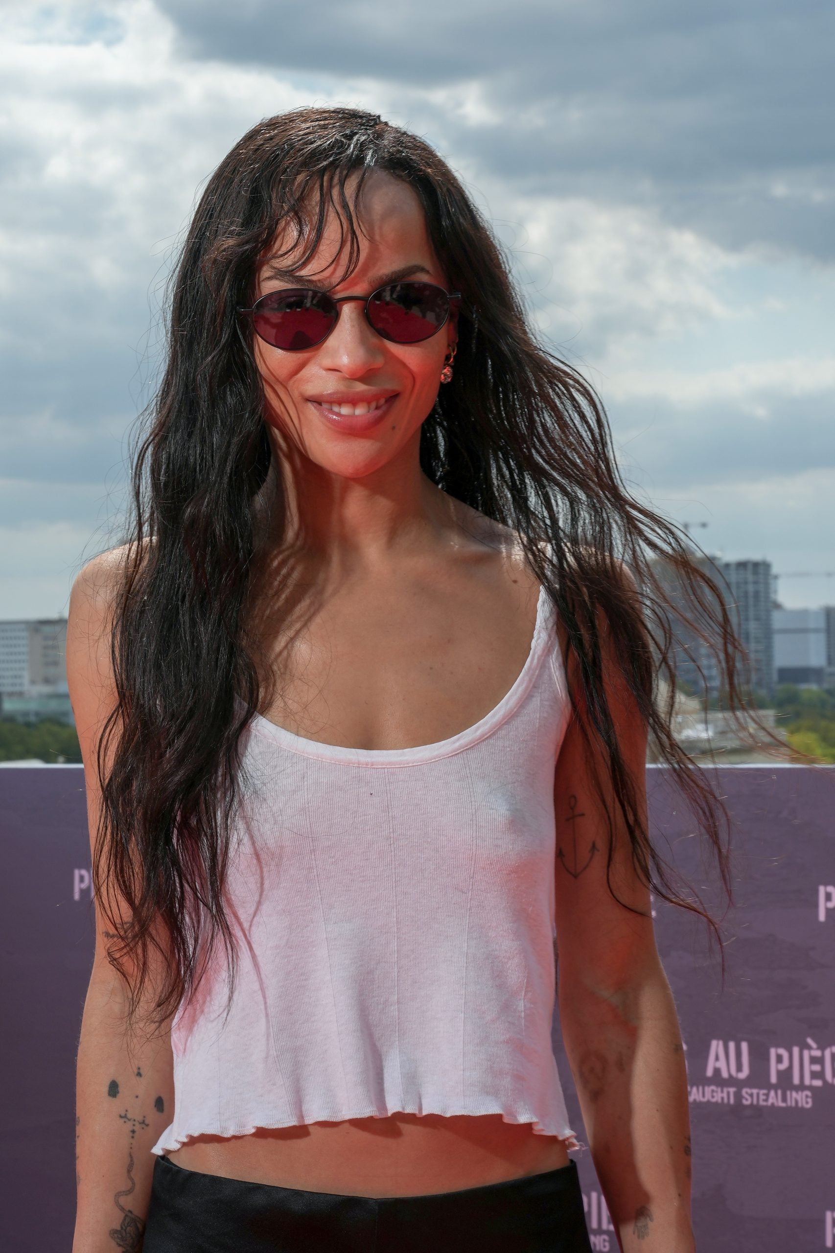 Zoë Kravitz’s “Caught Stealing” Press Run Beauty Looks Are Goals