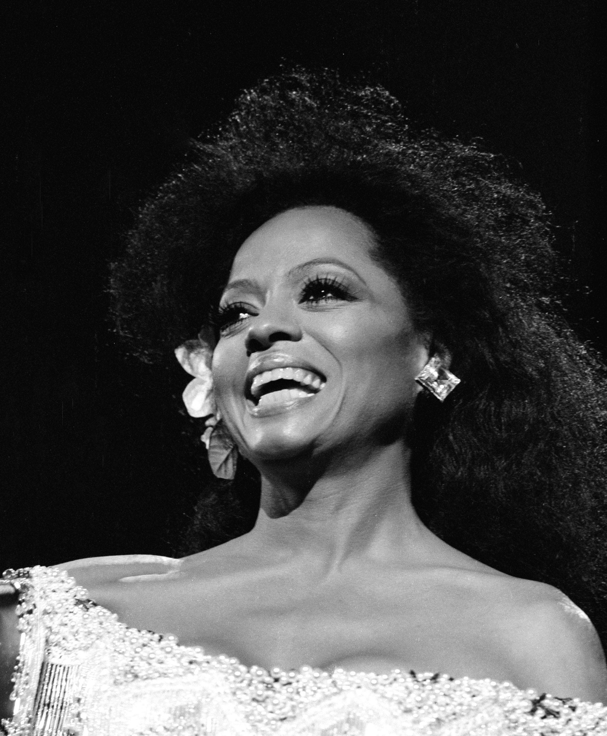 Tracee Ellis Ross Channels Diana Ross With Fluffy Blowout