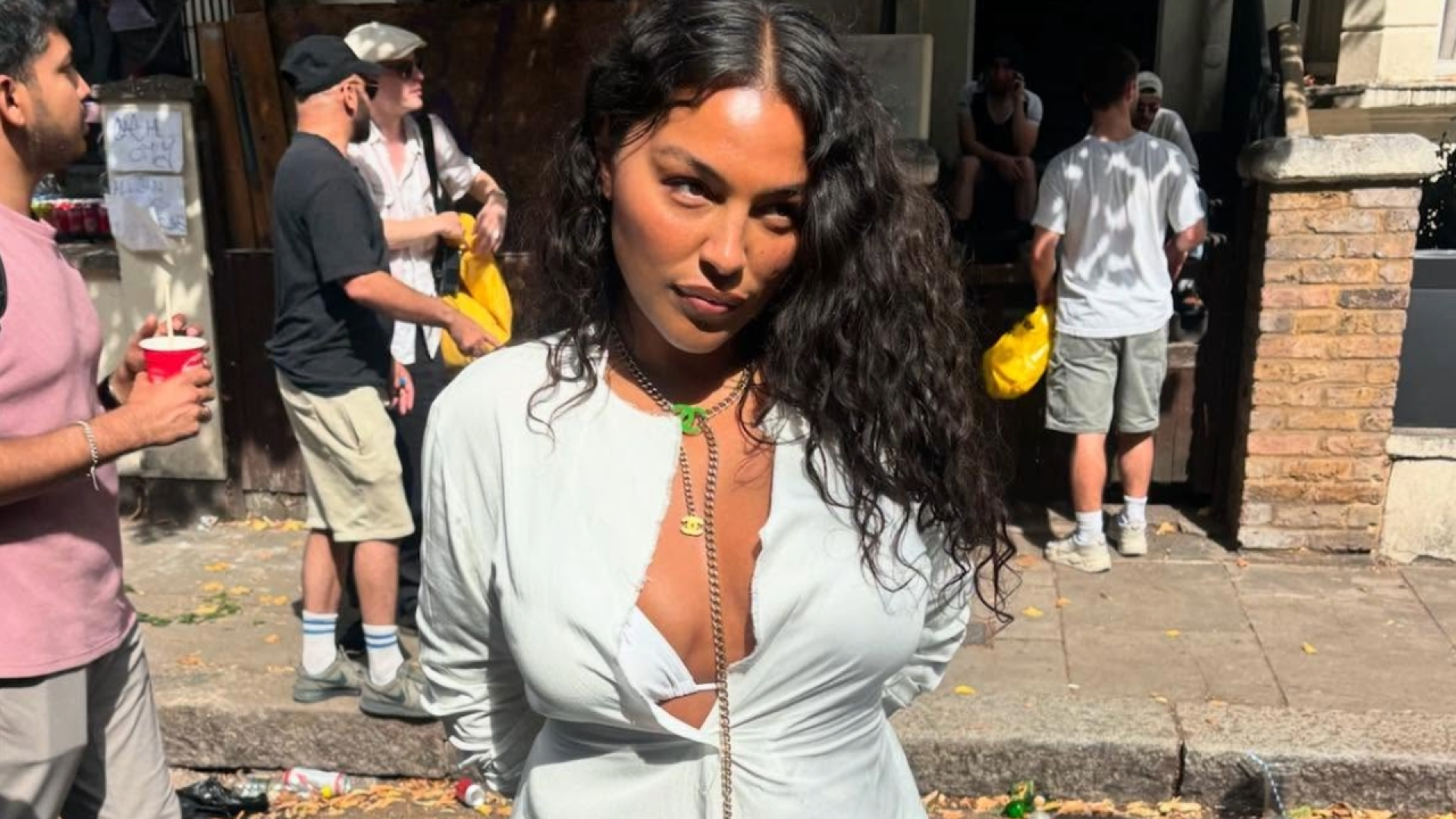 No Notes: Paloma Elsesser Delivers A Chic Notting Hill Carnival Oufit