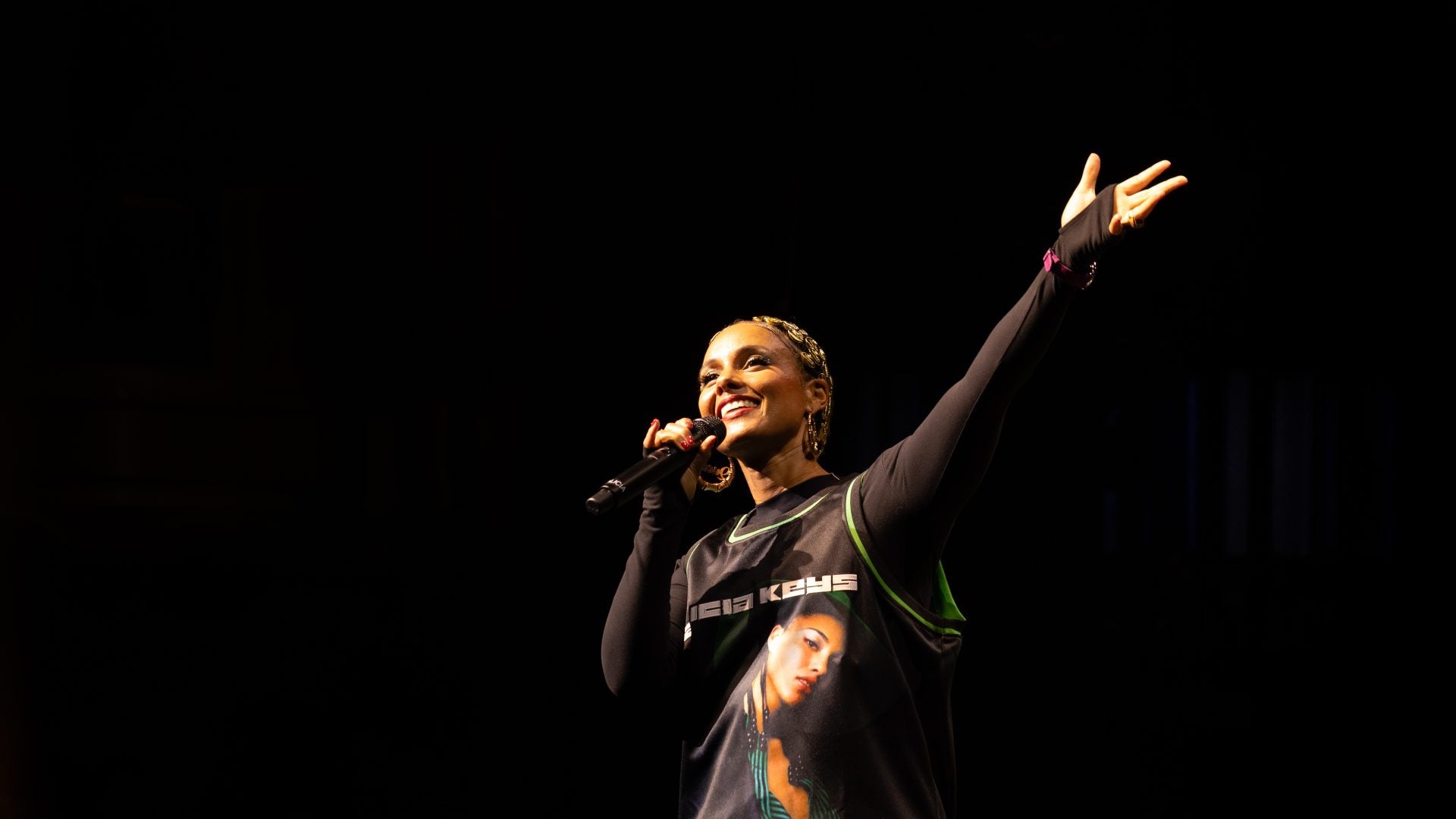 Alicia Keys’ ‘Hell’s Kitchen’ Celebrates 20 Years Of ‘Unplugged’ With An Encore Night To Remember