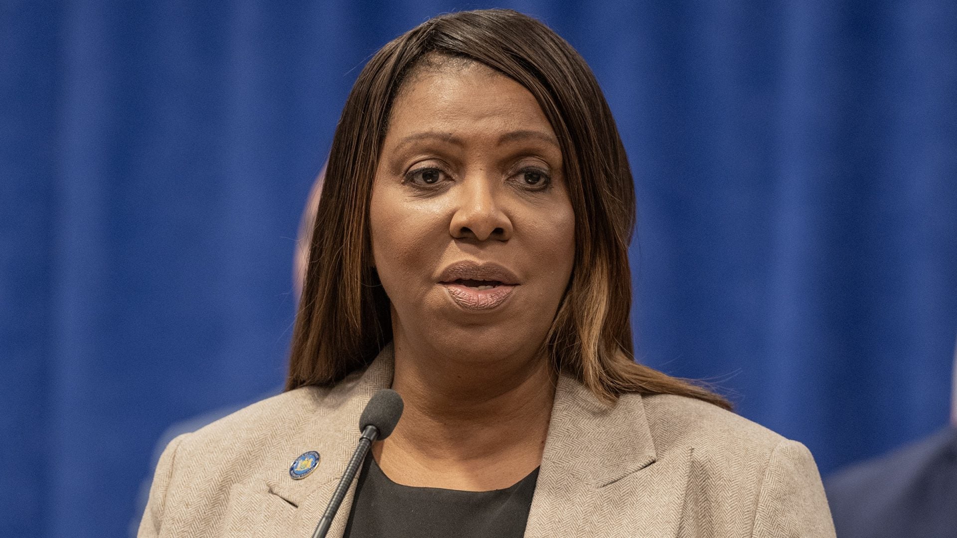 New York Attorney General Letitia James Indicted on Fraud, Calls Case “Desperate Weaponization” by Trump Allies