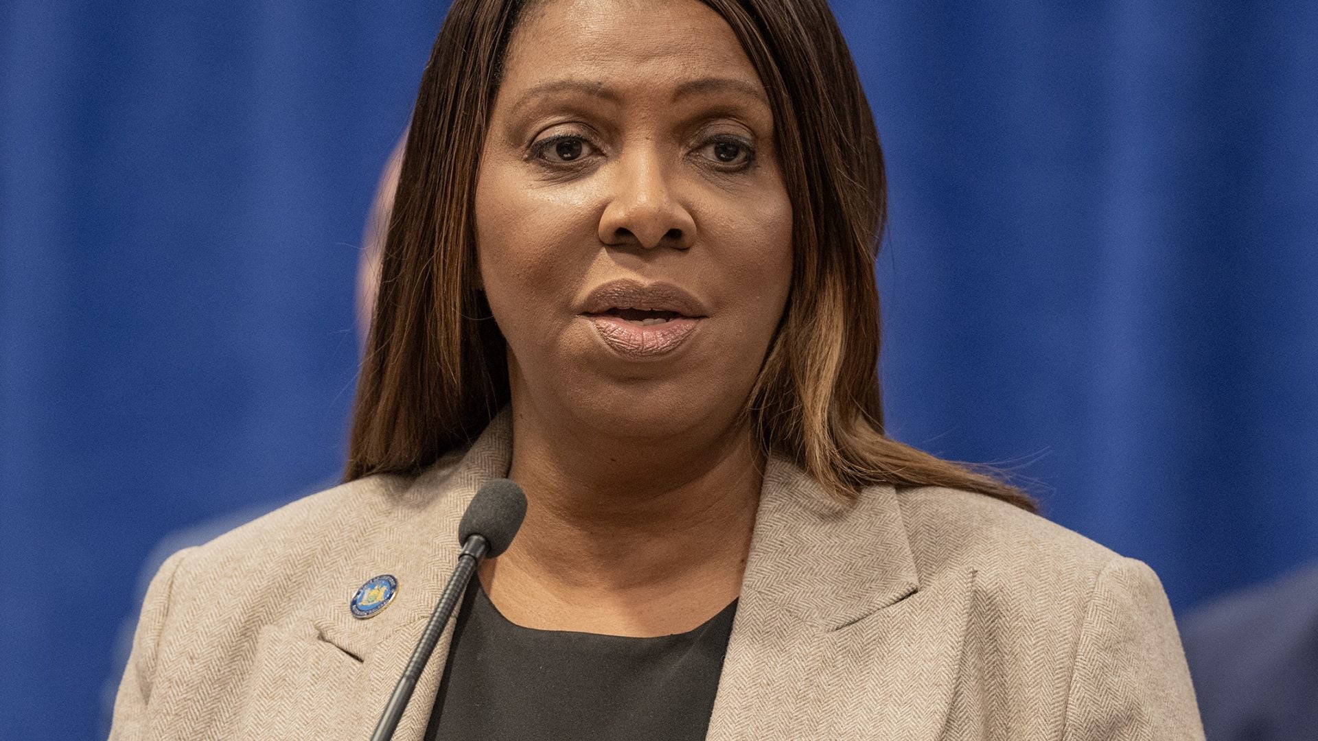 New York Attorney General Letitia James Indicted on Fraud, Calls Case “Desperate Weaponization” by Trump Allies