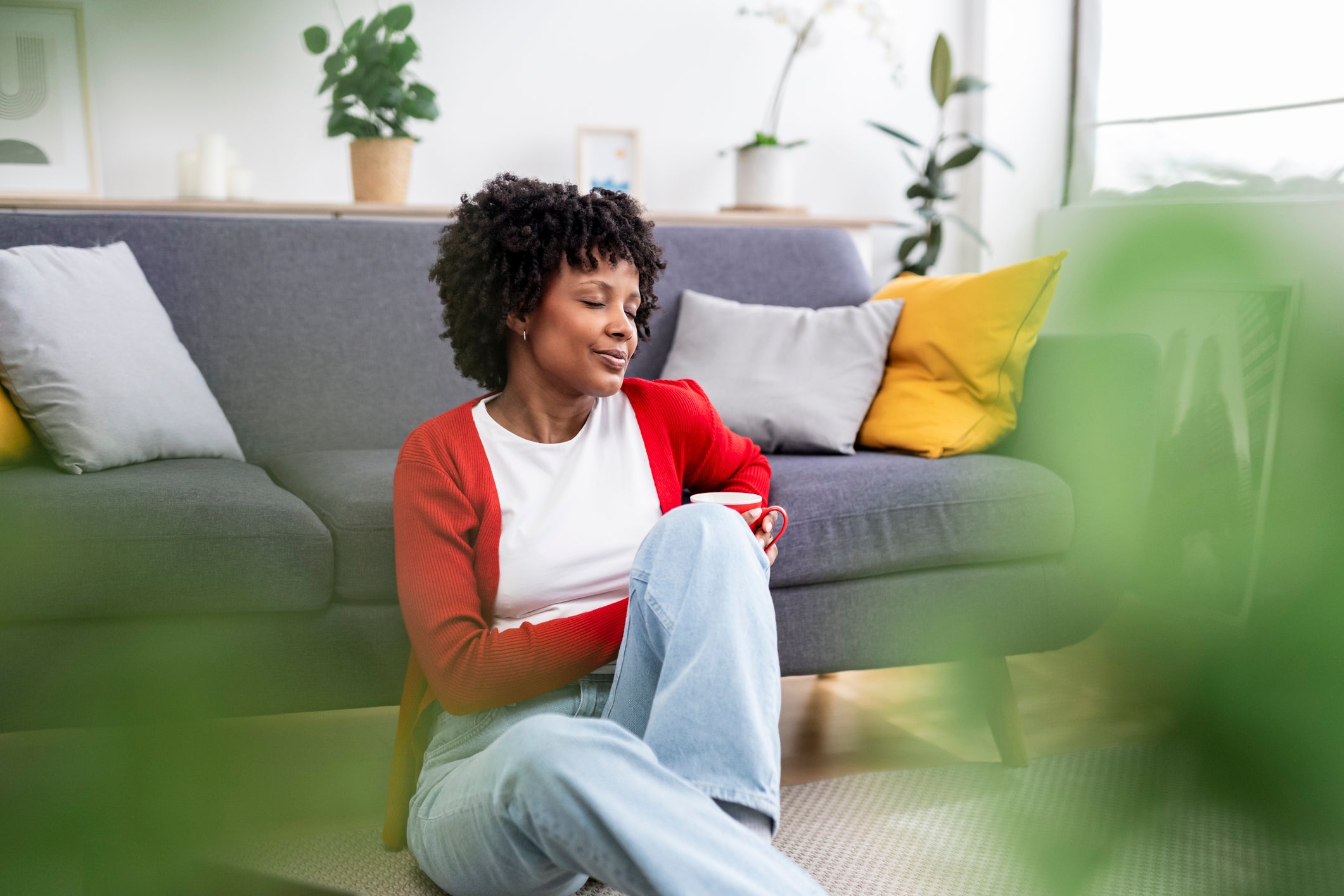 Ready For A Minimalist Reset This Fall? Here’s How To Start Living With Less—And Loving It