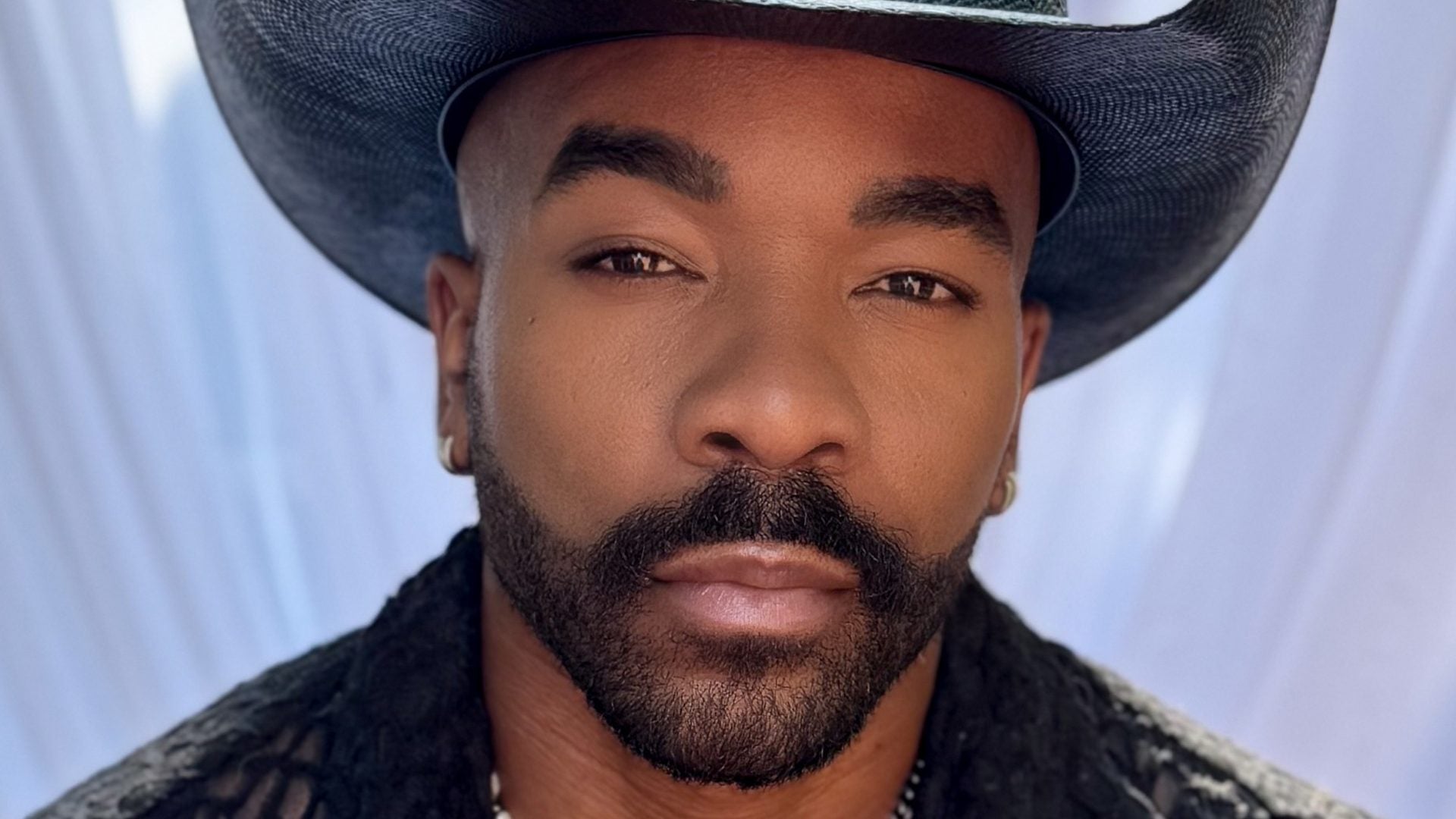 In The Chair With: Kenneth Dawson