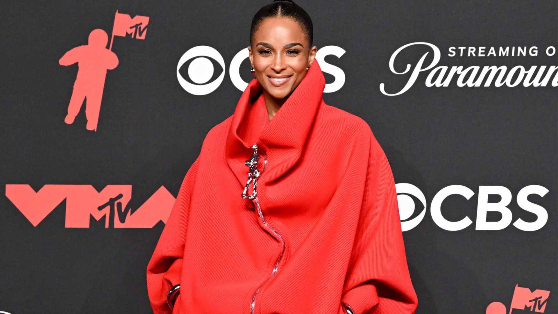 The Best Red Carpet Looks At The 2025 MTV VMAs