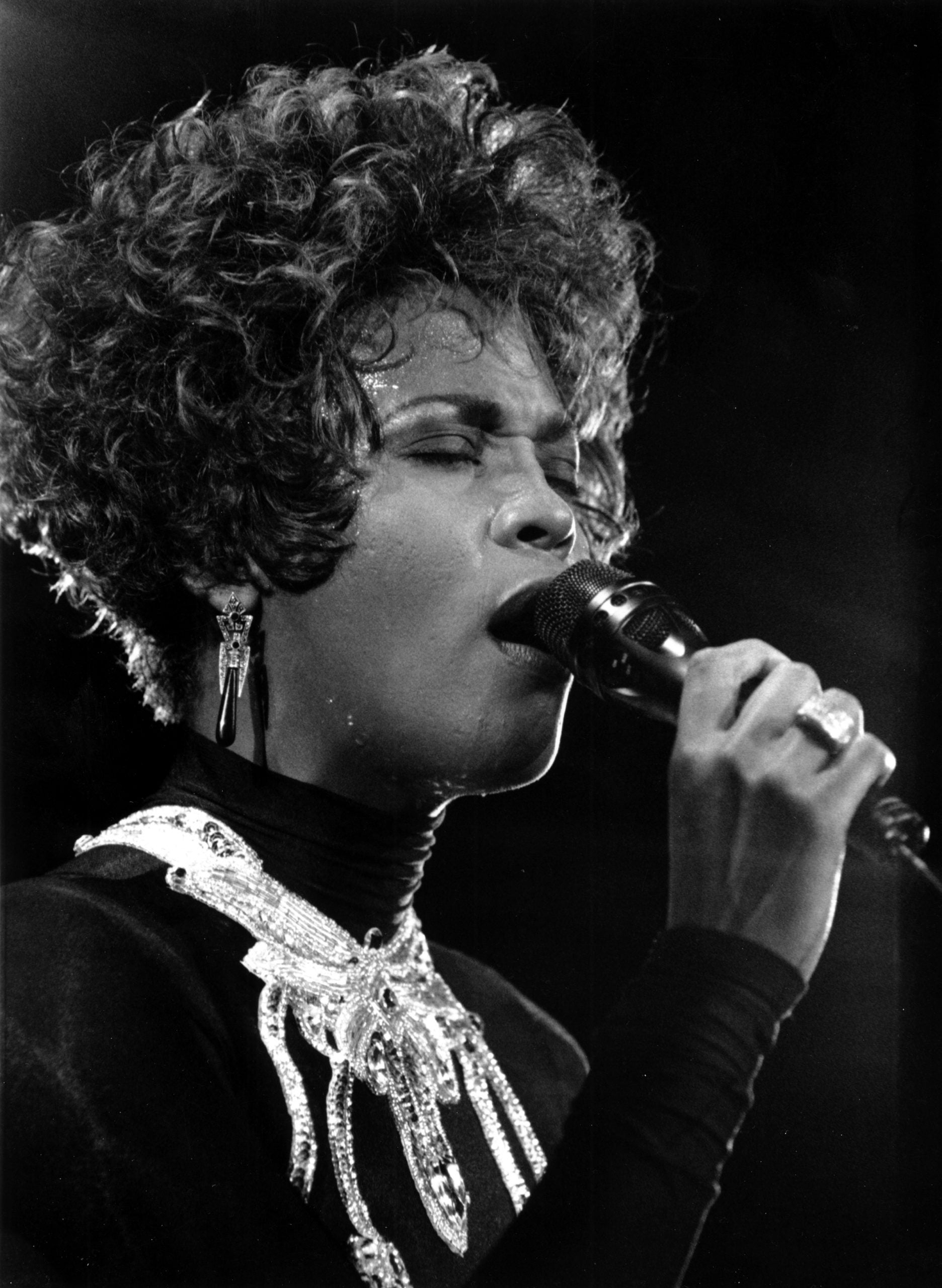 Taylor Russell Channels 1980s Whitney Houston At The Dior Show 