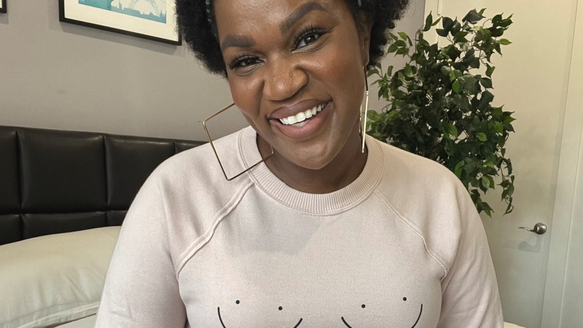 Her Aunt’s Hidden Breast Cancer Diagnosis Revealed A Life-Changing Family Health Risk