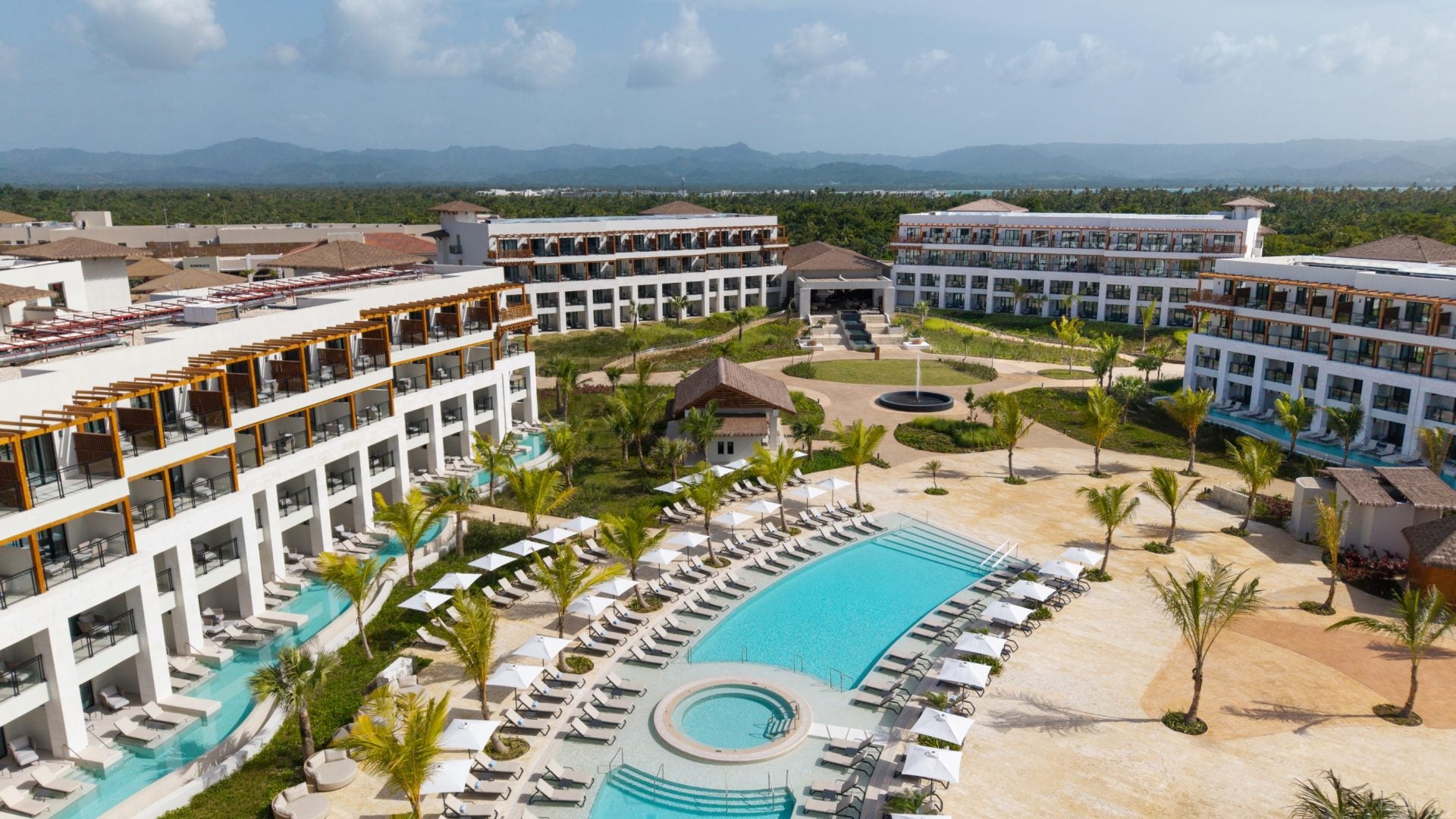 I Needed A Break From Motherhood, So I Went To The Dominican Republic And Found Myself — And Deepak Chopra