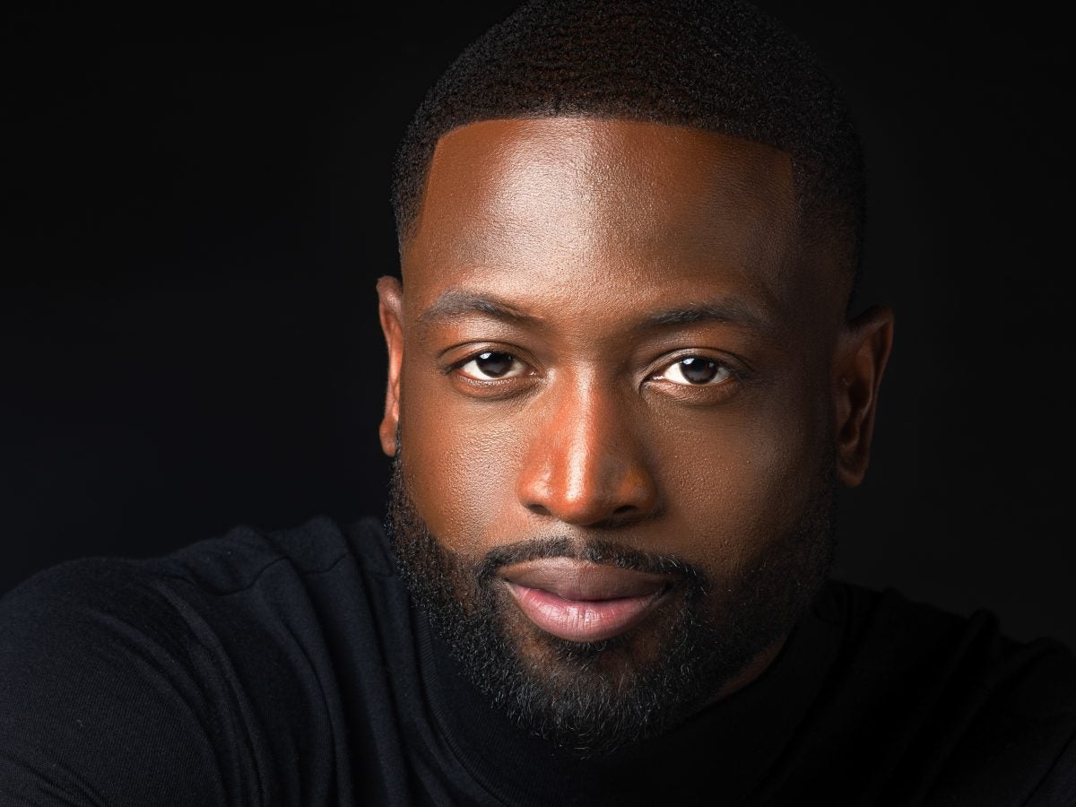 Exclusive: Dwyane Wade Takes Holiday Decorating Into His Own Hands—And His Pinterest Board Proves It