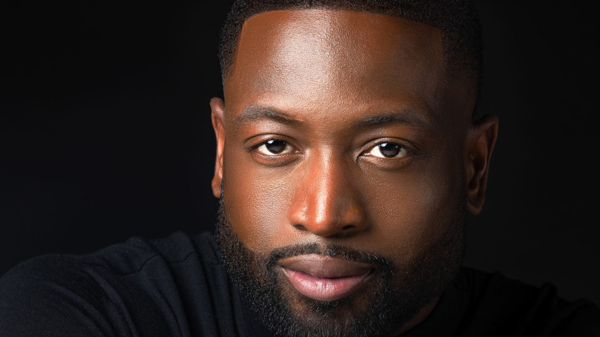 Exclusive: Dwyane Wade Takes Holiday Decorating Into His Own Hands—And His Pinterest Board Proves It