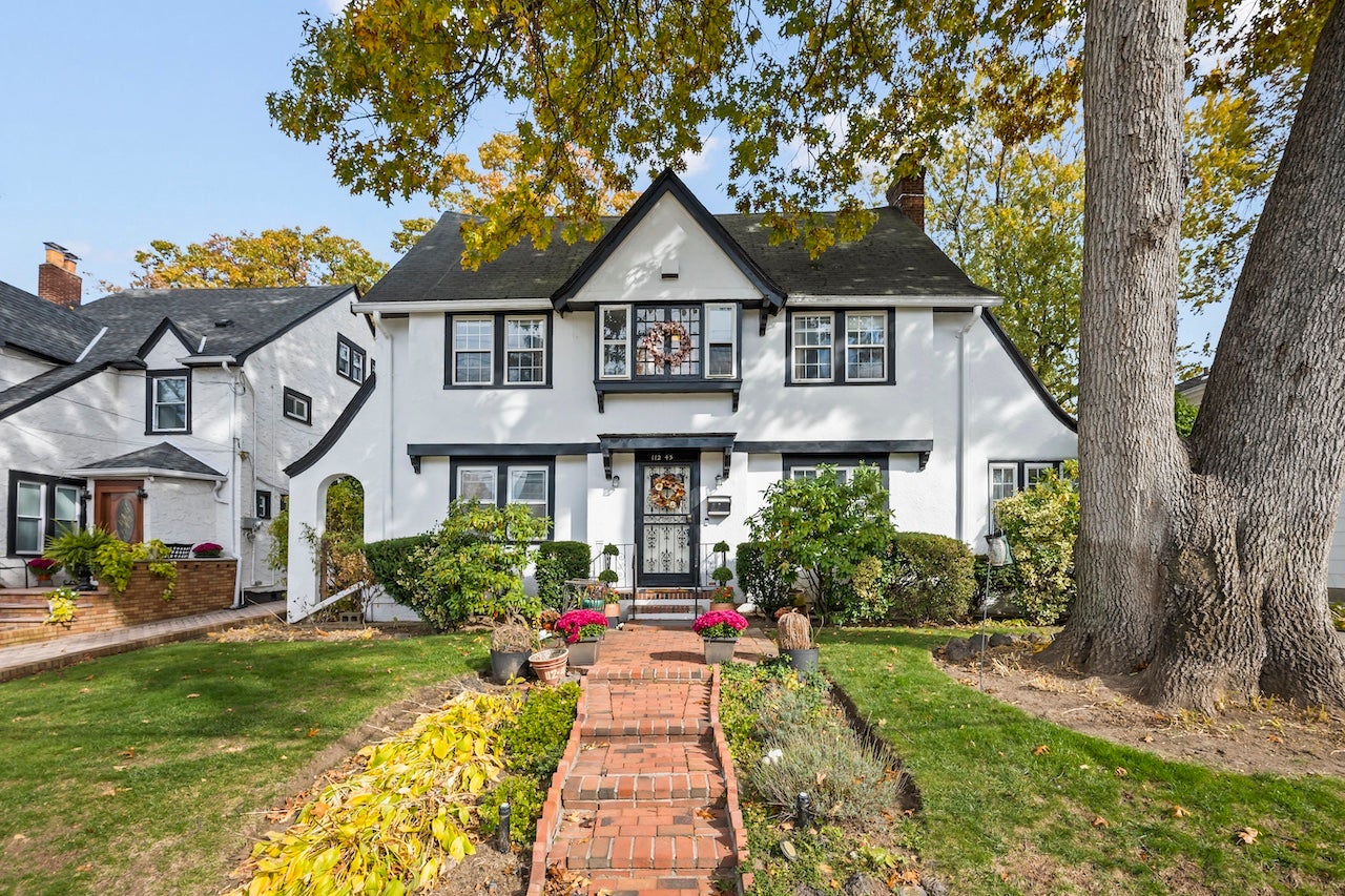 This Queens Landmark Once Belonged To Lena Horne. Now It Can Be Yours.