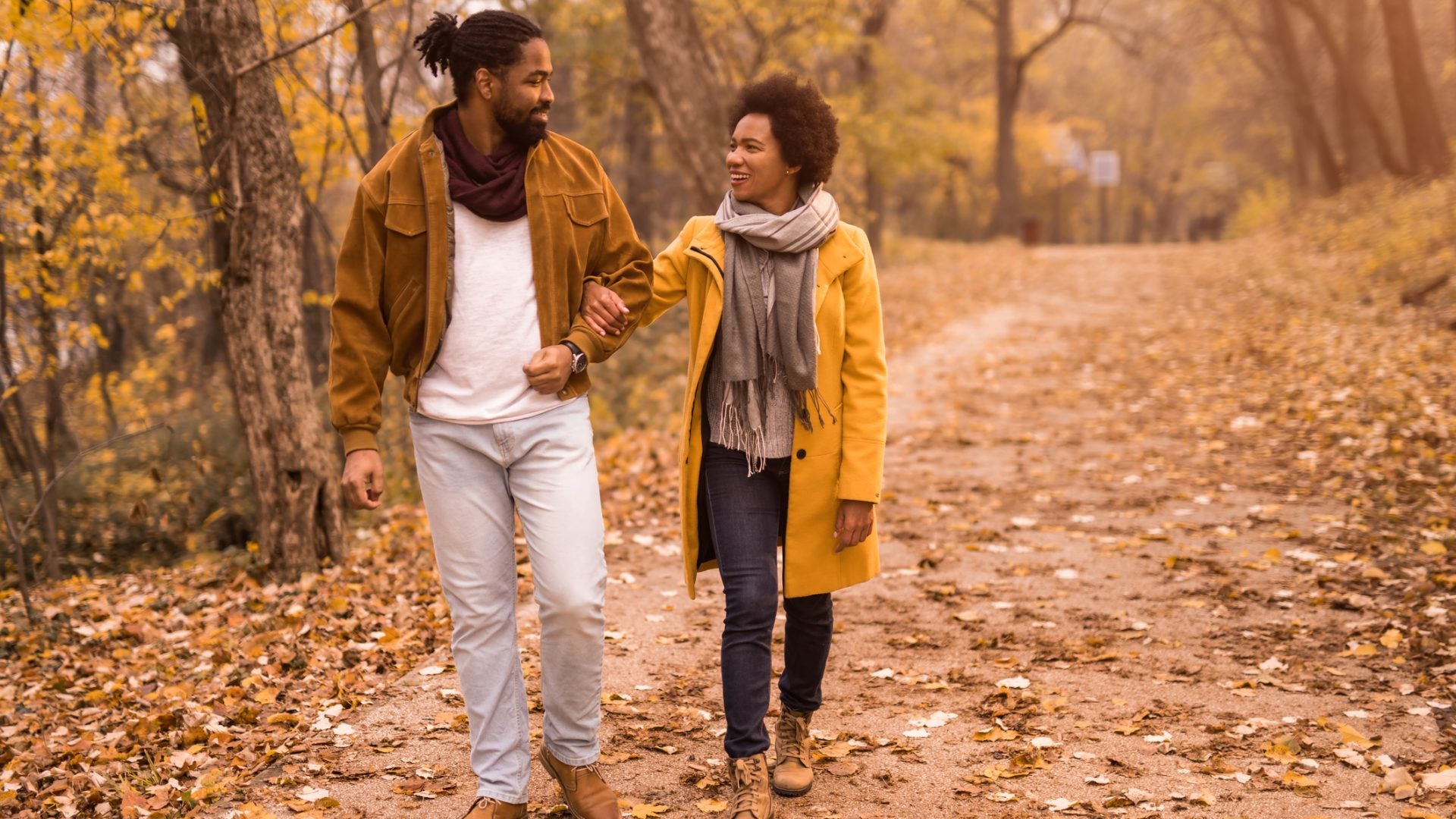 Living Your Best (Love) Life: 4 Budget-Friendly Fall Date Ideas To Test Your Chemistry