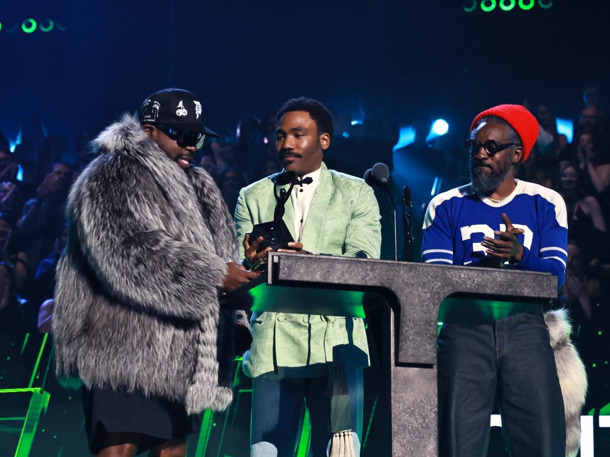 Star Gazing: CFDA Awards, The Baby2Baby Gala, Rock & Roll Hall Of Fame Ceremony, Serena Williams, Rihanna And More