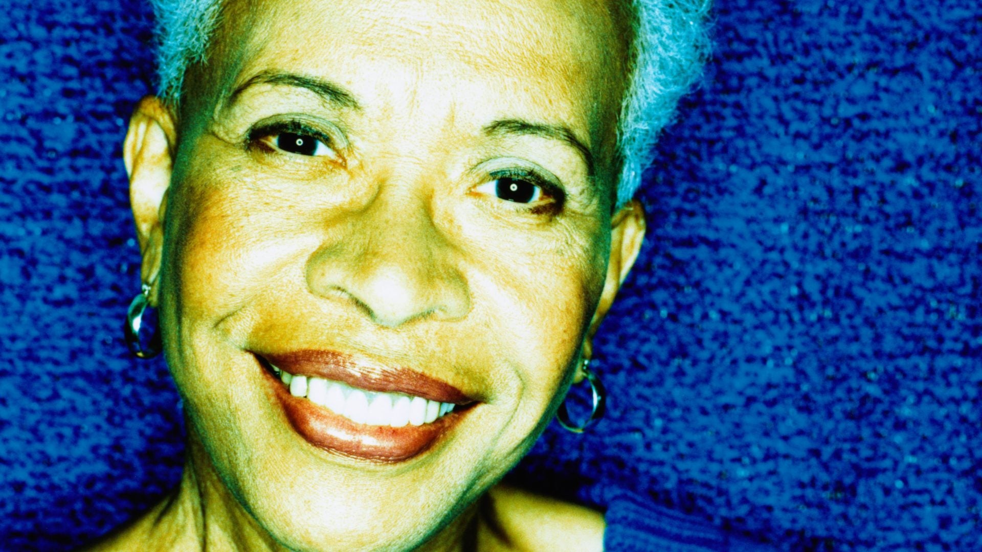 How To Ensure Your Makeup Will Show Up In Photos This Holiday Party Season