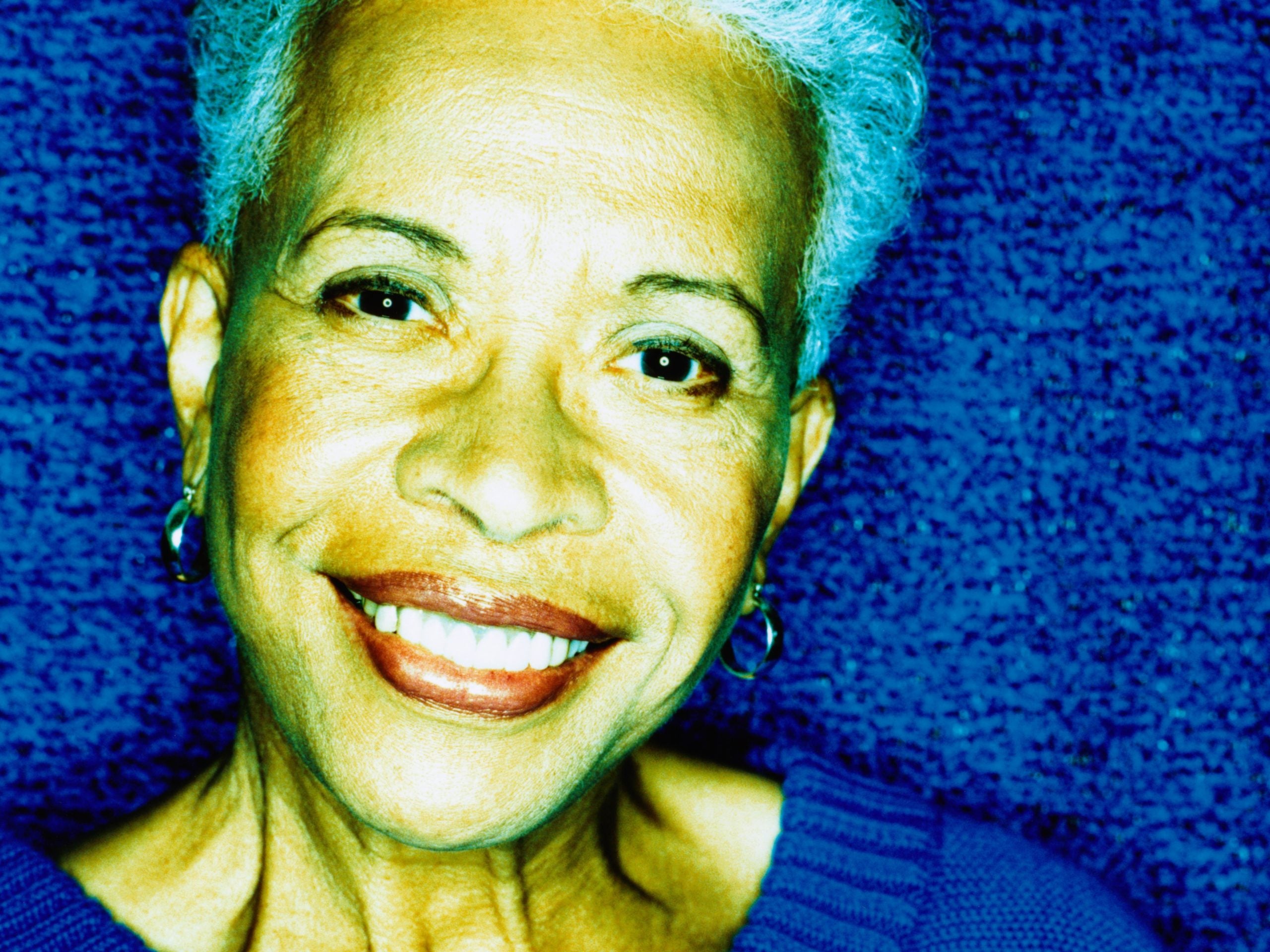 How To Ensure Your Makeup Will Show Up In Photos This Holiday Party Season