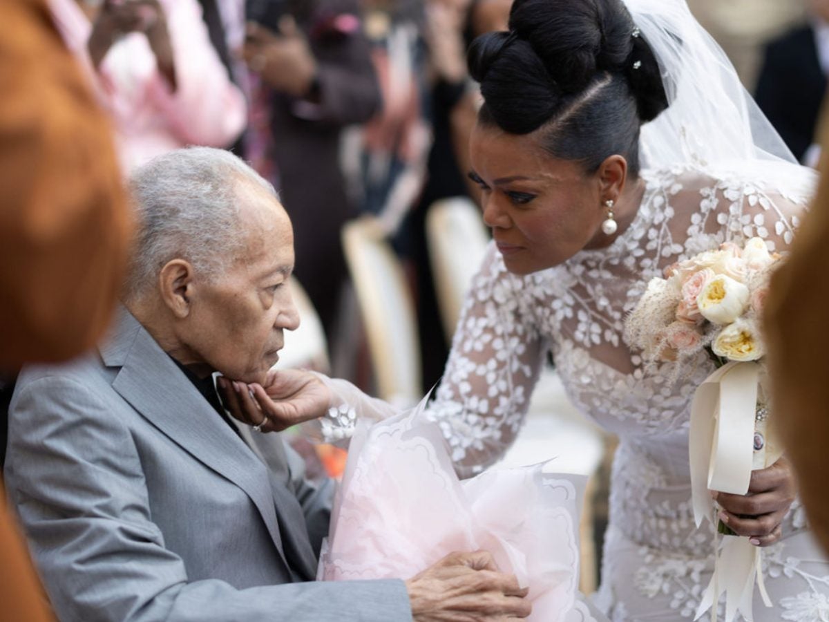 Exclusive: Yvette Nicole Brown On The Emotional Weight—And Sacred Work—Of Being A Caregiver