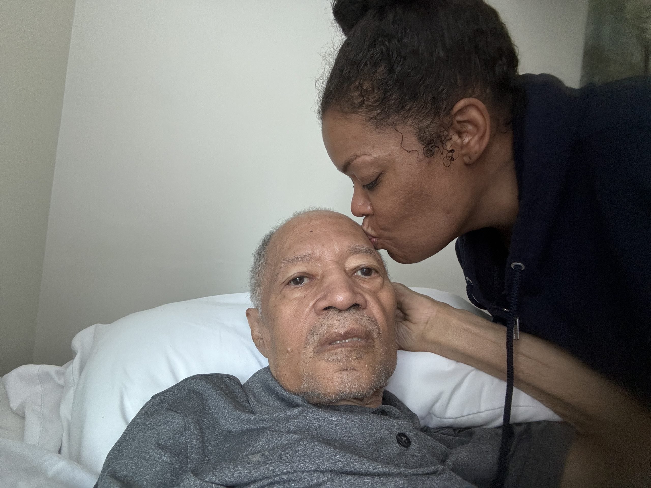 Exclusive: Yvette Nicole Brown On The Emotional Weight—And Sacred Work—Of Being A Caregiver