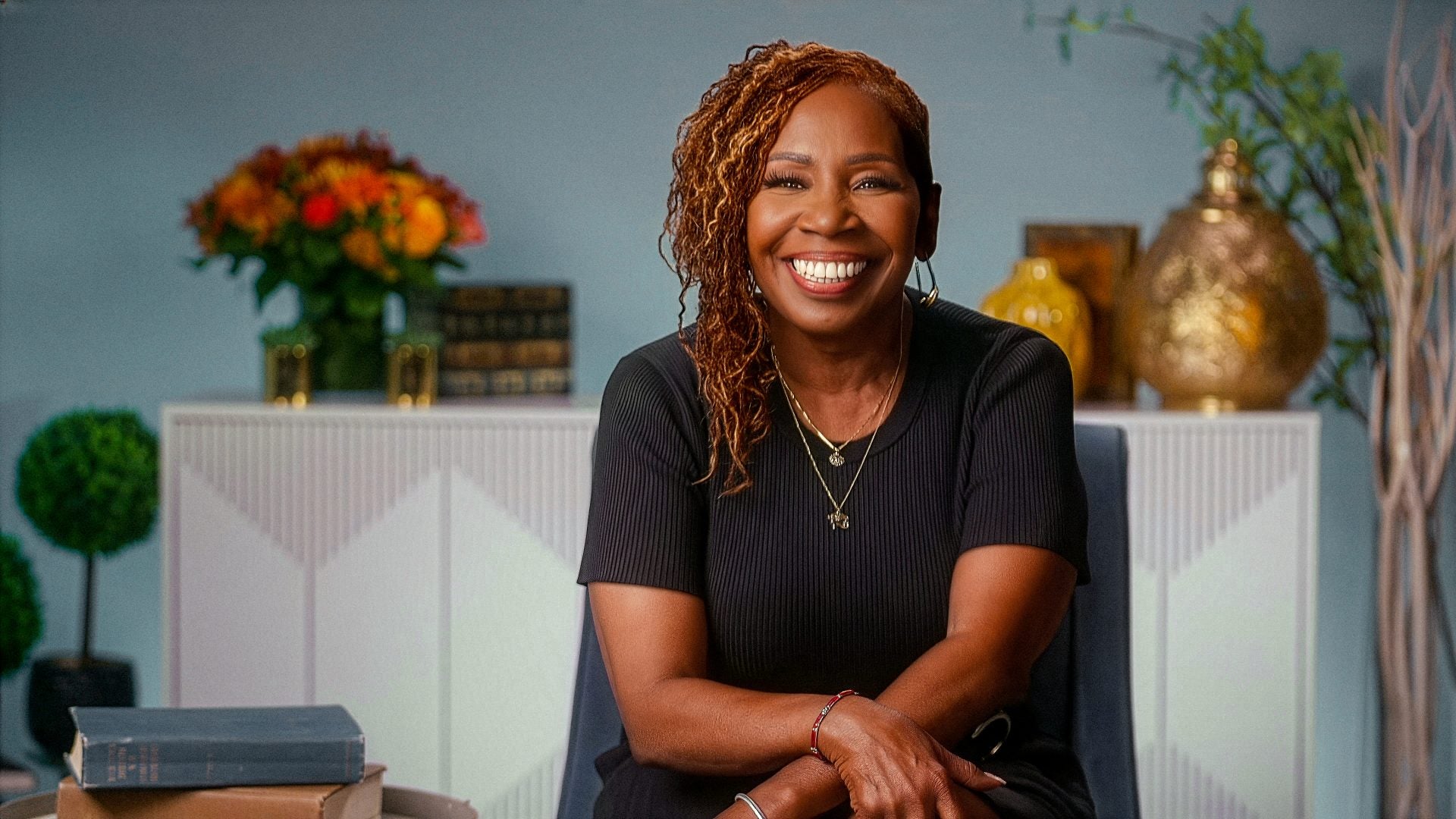 EXCLUSIVE: Iyanla Vanzant Returns To OWN With ‘IYANLA: THE INSIDE FIX’