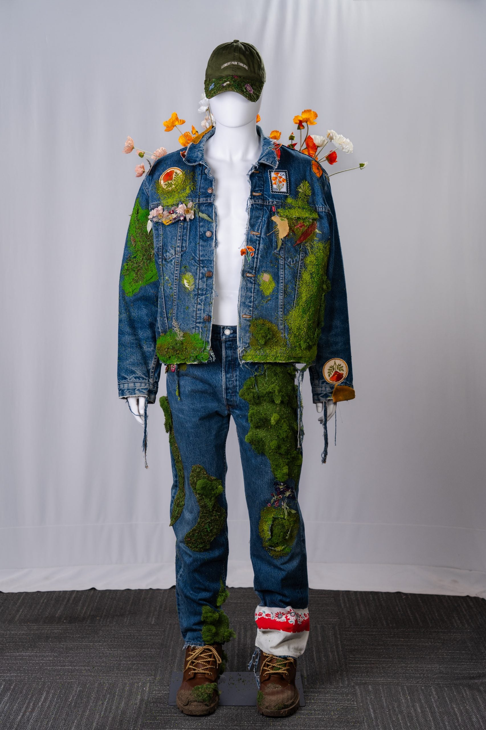 Threads of Los Angeles: Ashley Walker Debuts New Wearable Artworks at Los Angeles Public Library