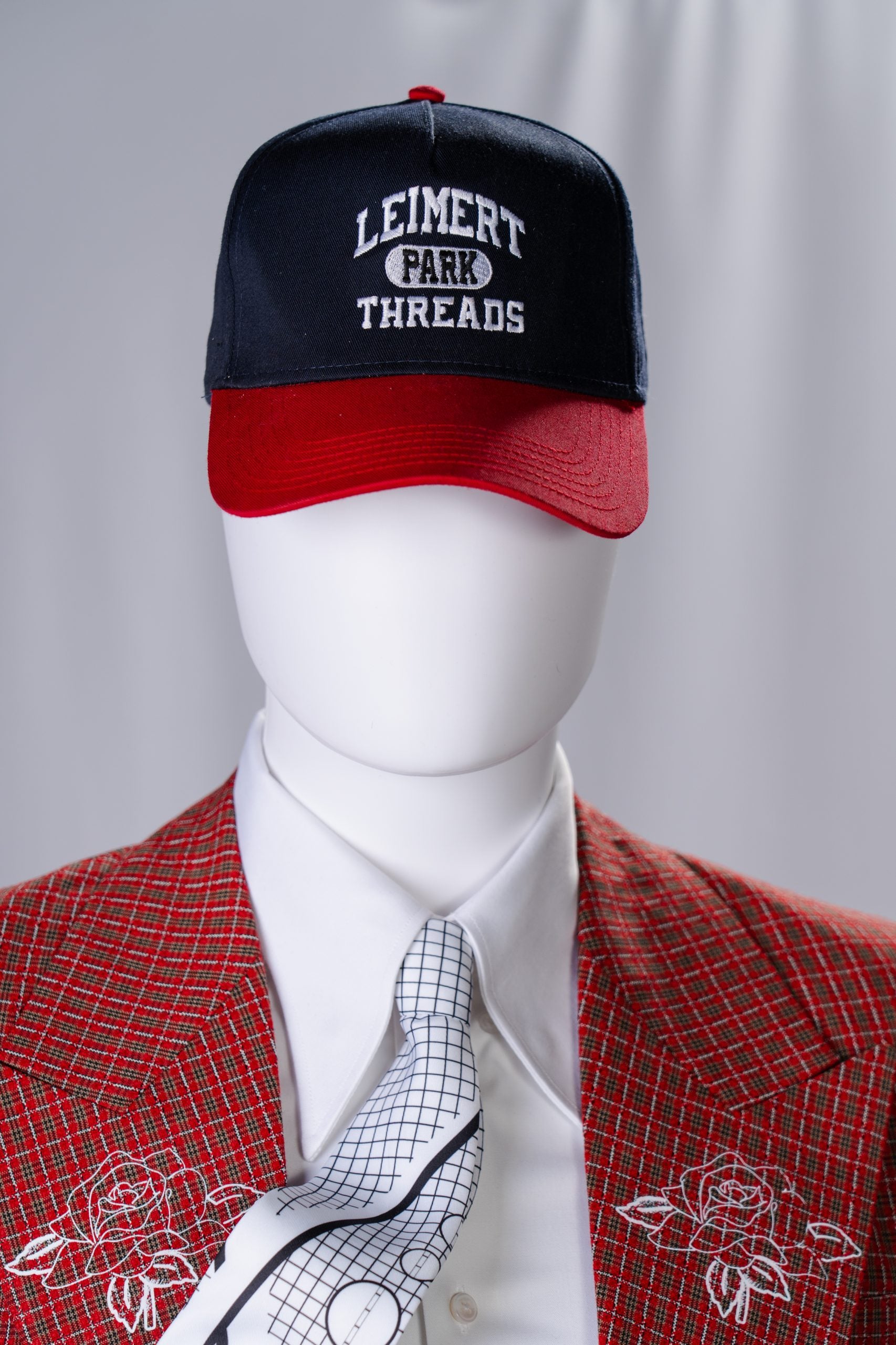 Threads of Los Angeles: Ashley Walker Debuts New Wearable Artworks at Los Angeles Public Library