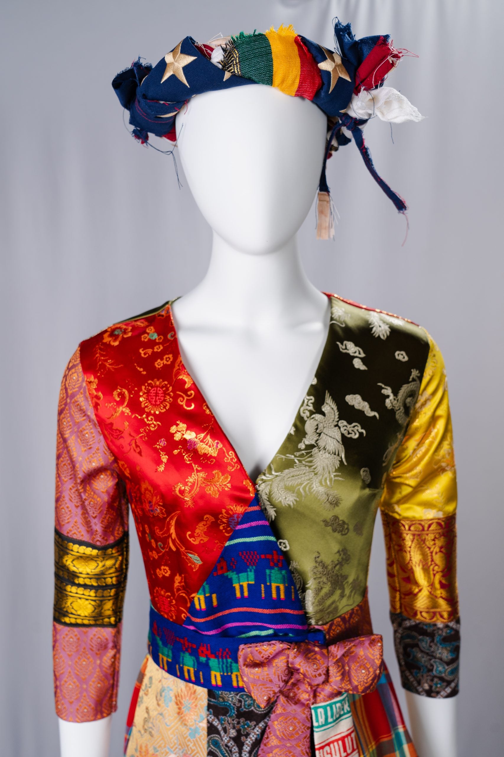 Threads of Los Angeles: Ashley Walker Debuts New Wearable Artworks at Los Angeles Public Library