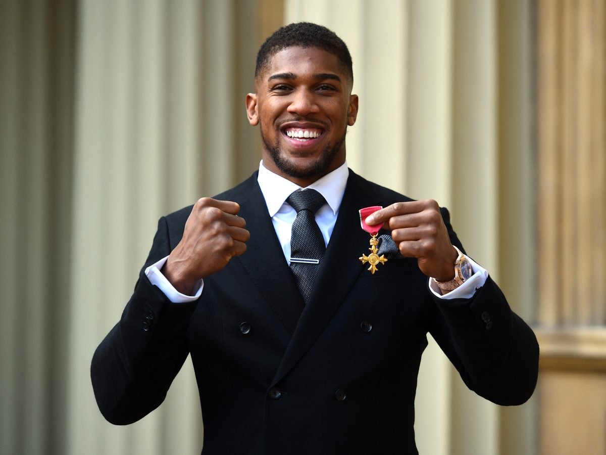 27 Fine Photos Of Boxer Anthony Joshua Proving He's A Total Knockout