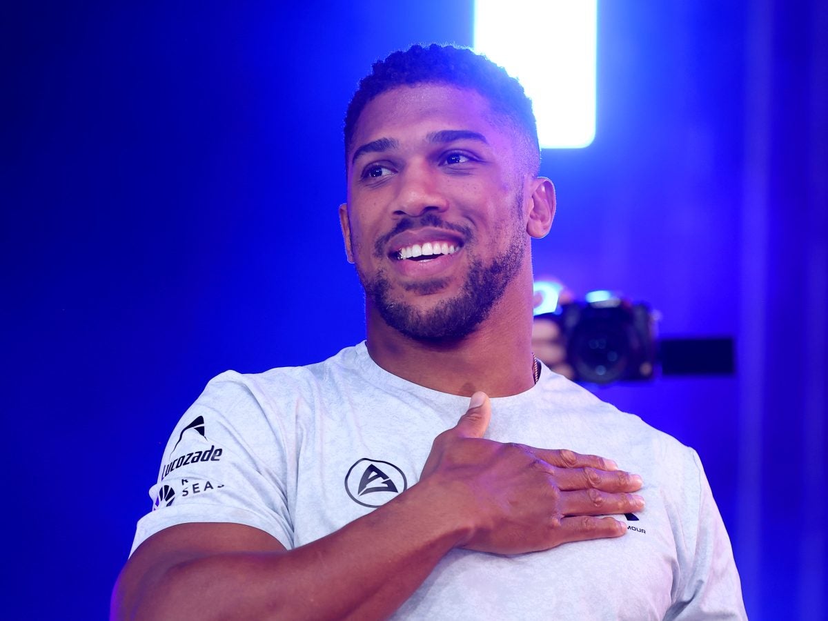 27 Fine Photos Of Boxer Anthony Joshua Proving He's A Total Knockout