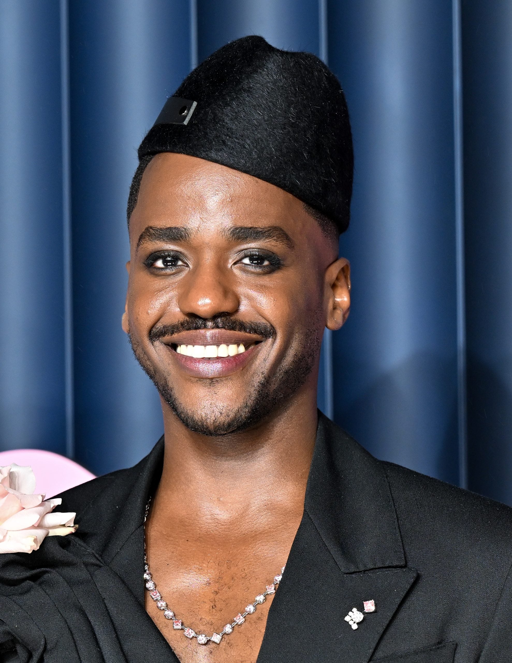 The Best Beauty Moments From The 2025 Fashion Awards