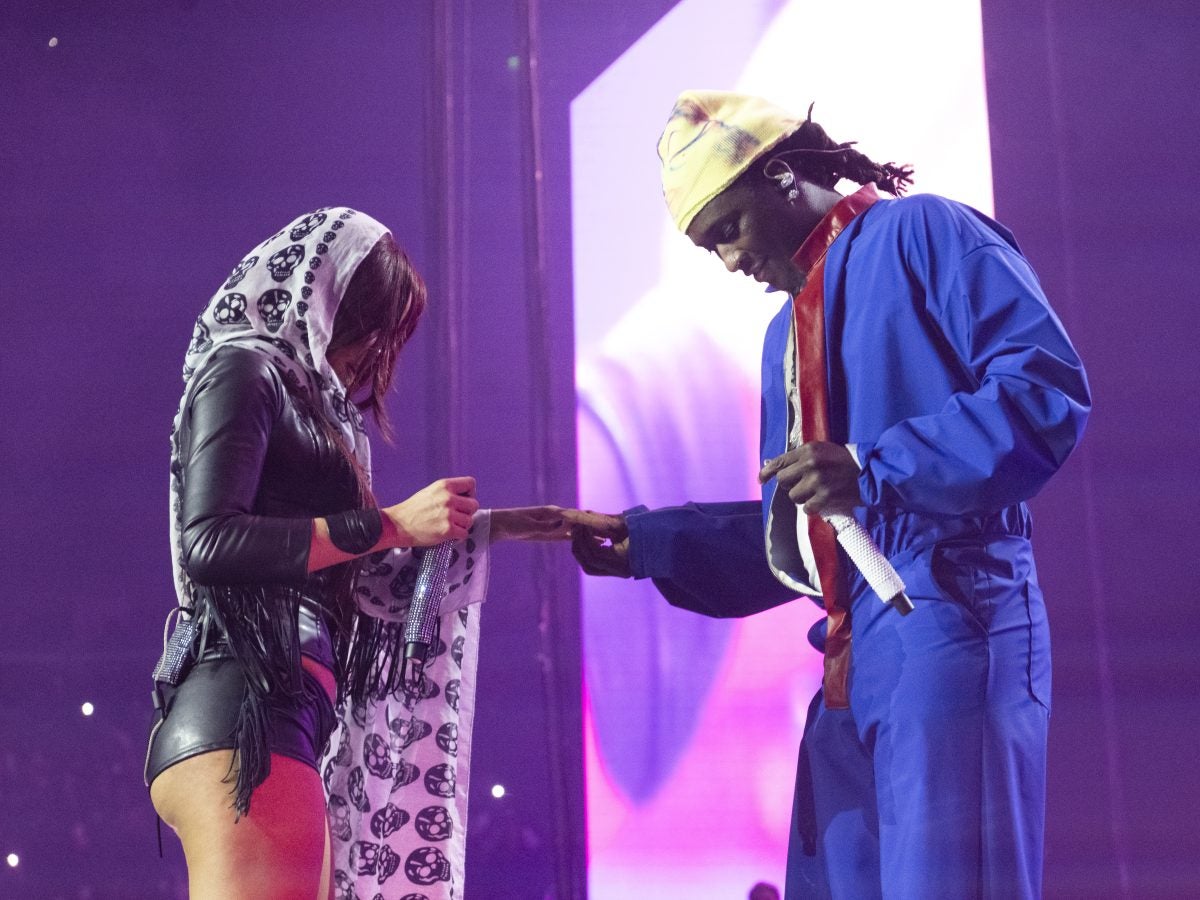 Are Public Proposals Romantic Or Manipulative?