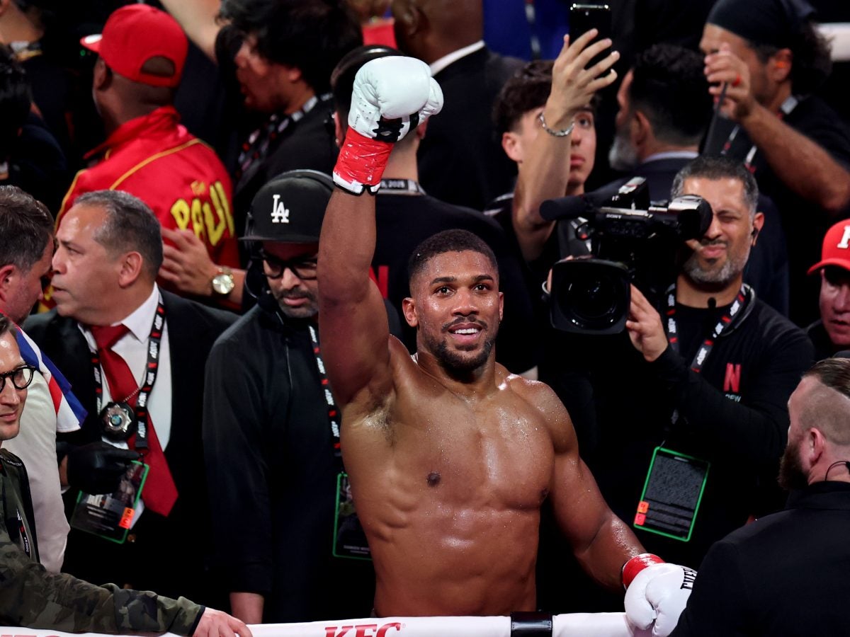 27 Fine Photos Of Boxer Anthony Joshua Proving He's A Total Knockout