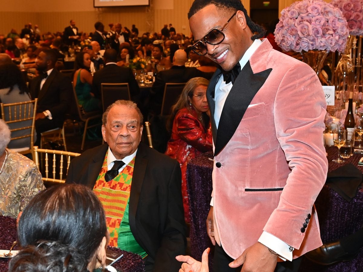 Star Gazing: TDE Christmas Concert And Toy Drive, Jingle Ball 2025, Lauryn Hill, Quinta Brunson And More