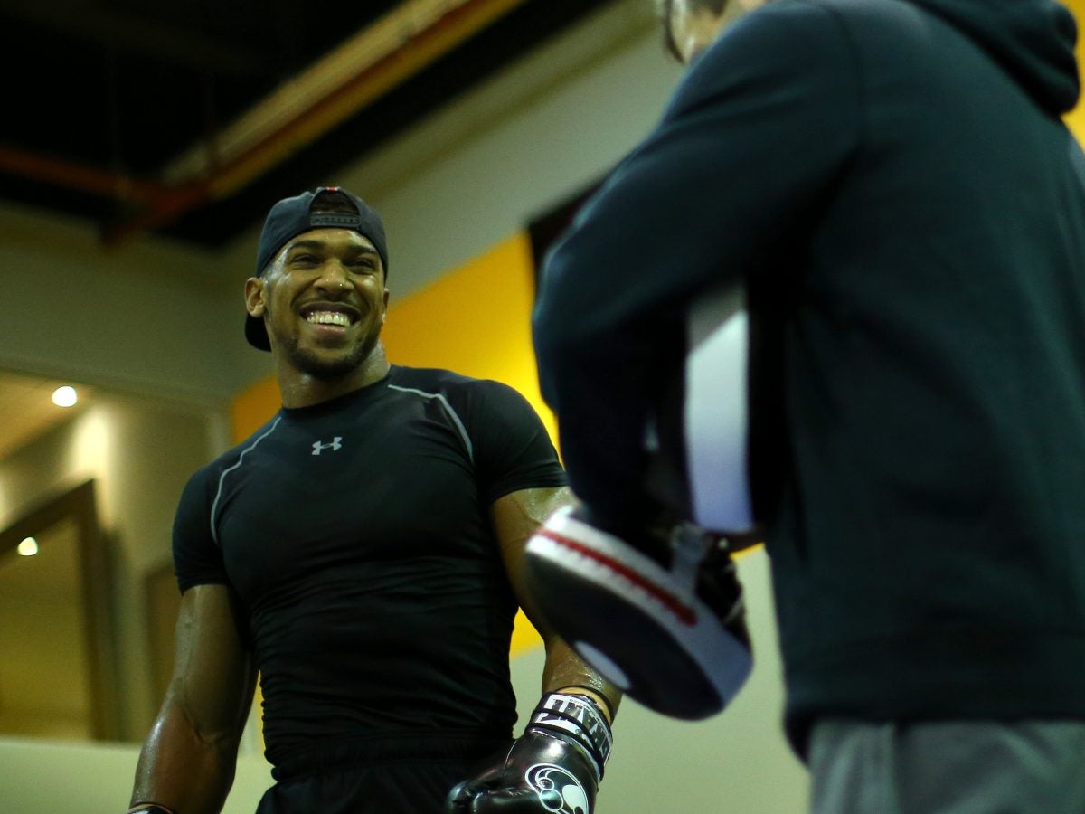 27 Fine Photos Of Boxer Anthony Joshua Proving He's A Total Knockout