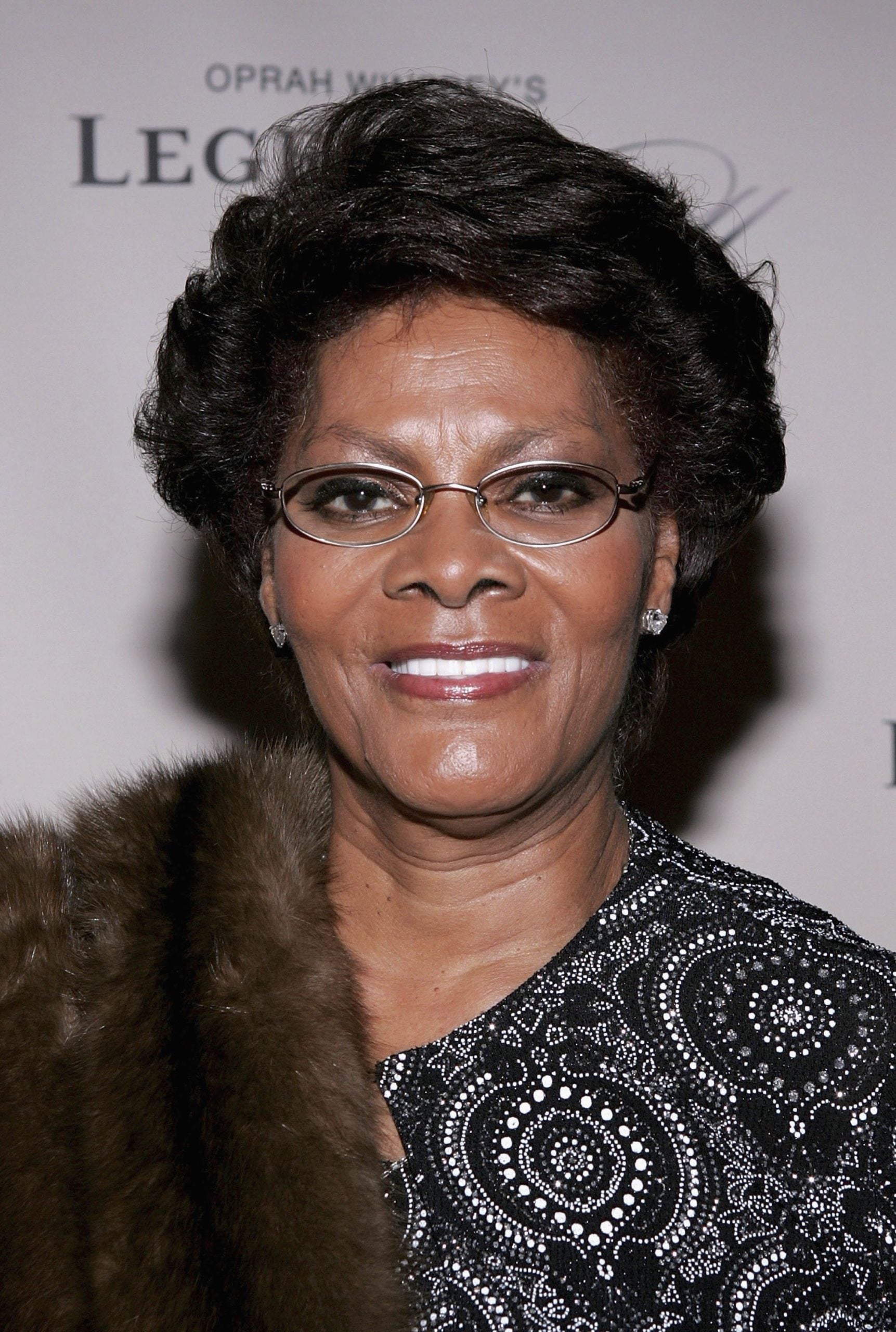 Dionne Warwick’s Iconic Beauty Moments