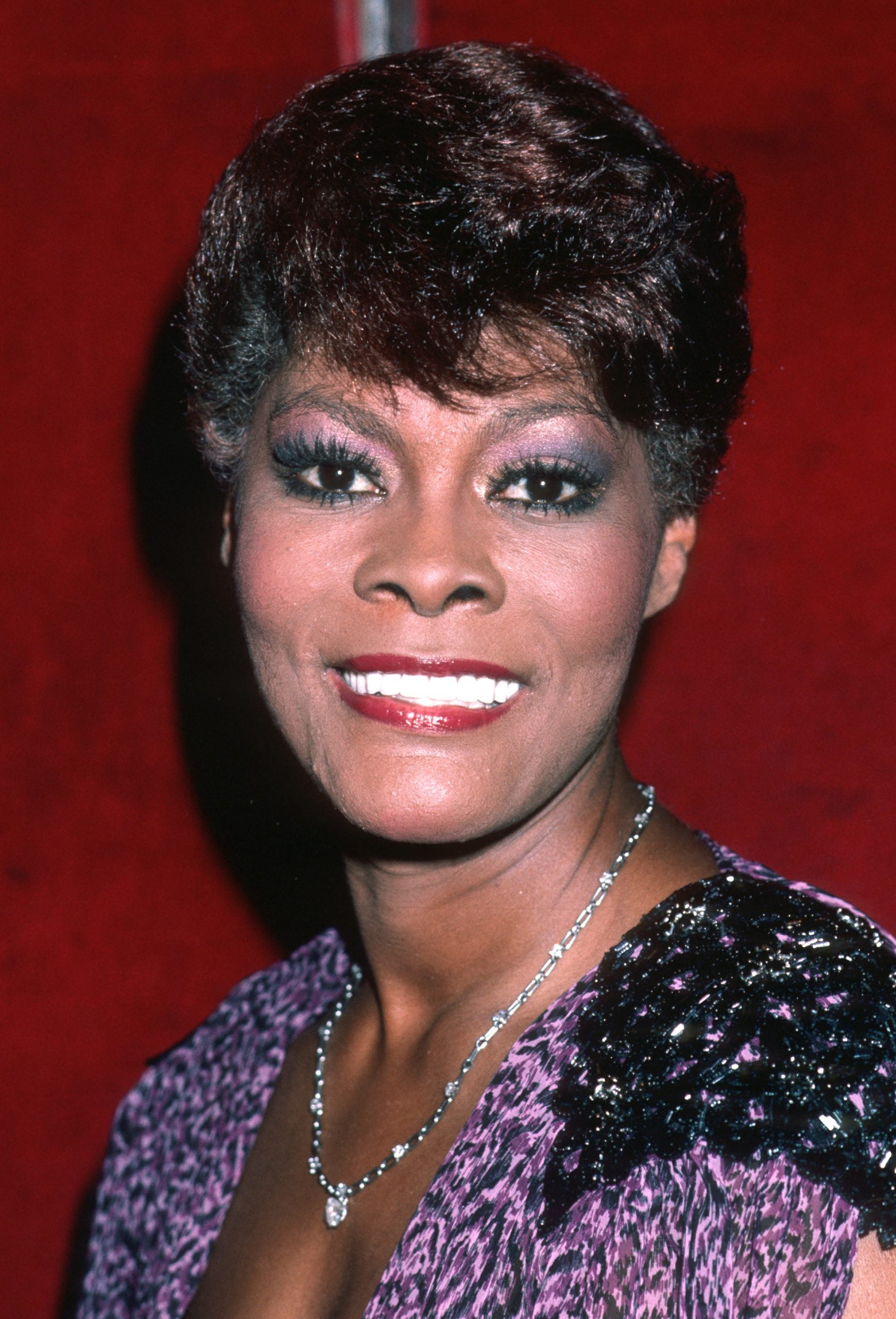 Dionne Warwick’s Iconic Beauty Moments
