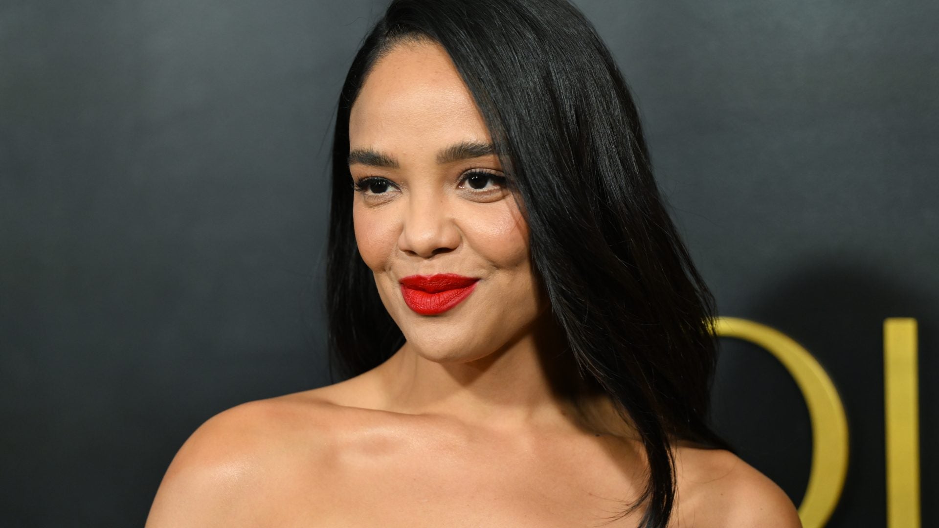 Allow Tessa Thompson’s Sleek Hair To Be Your 2026 Inspiration