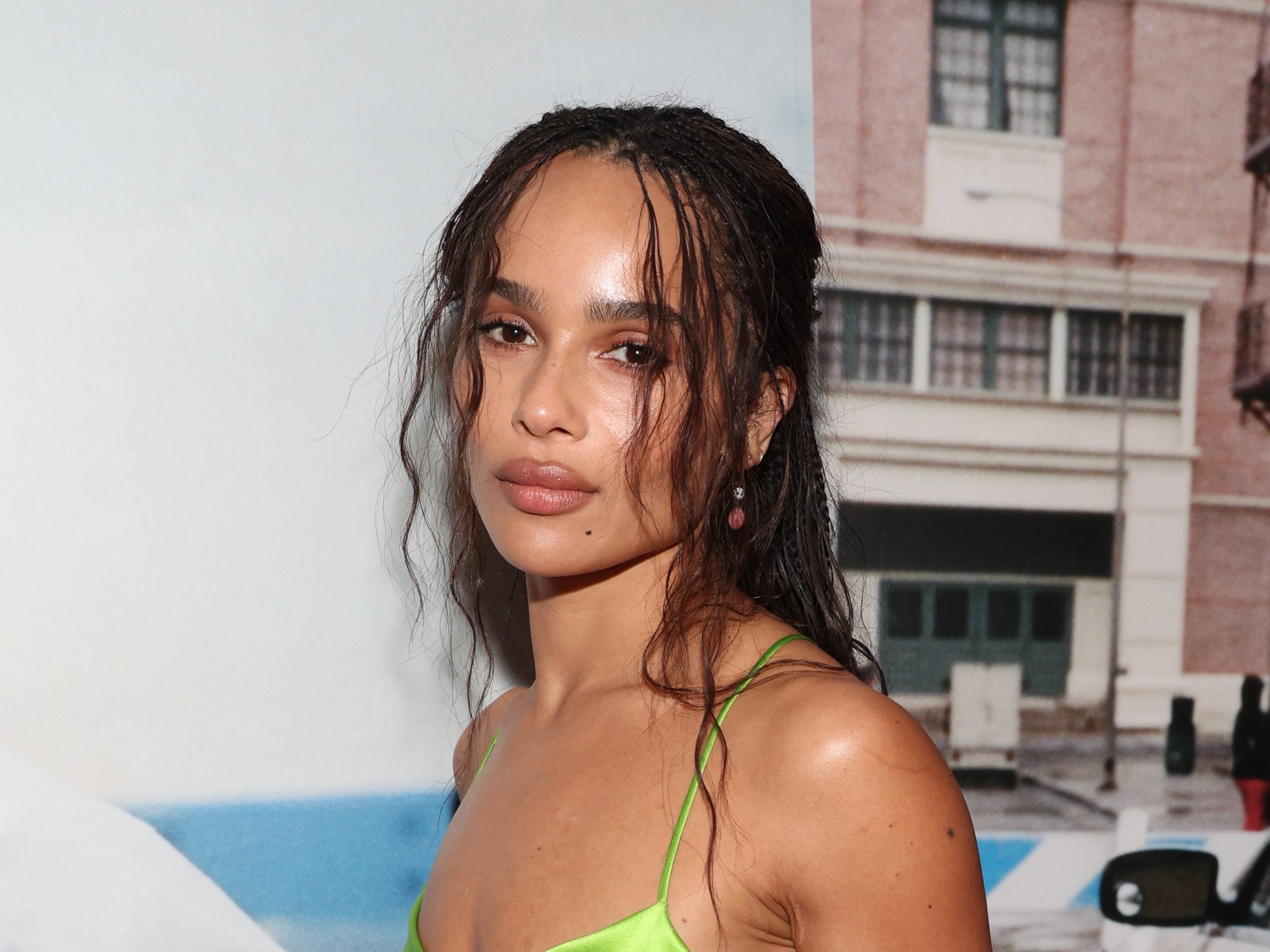 How To Achieve The Blurred Lips Makeup Trend