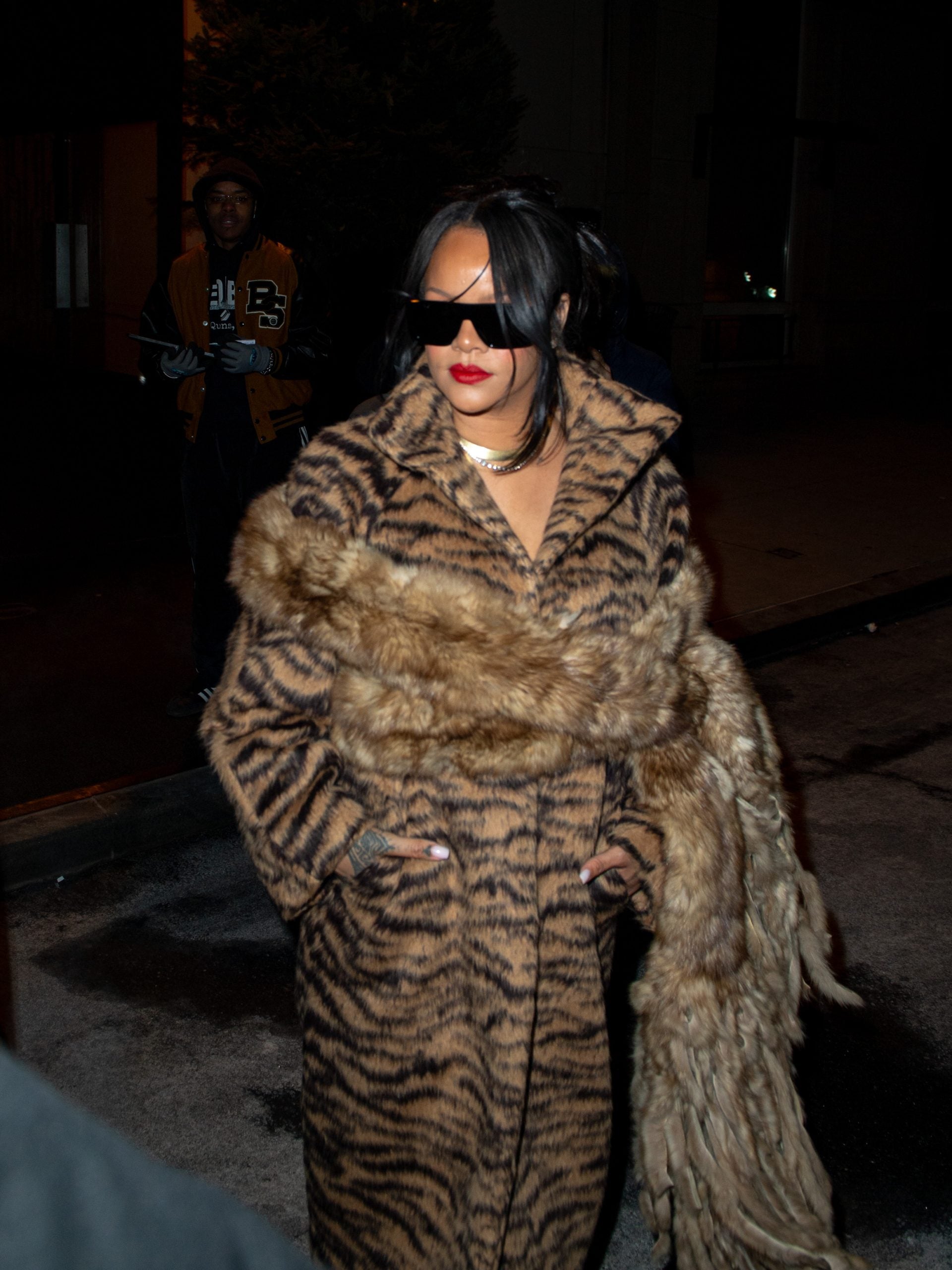 Rihanna’s Week In New York Reminds Us She’s The Queen Of Effortless Beauty
